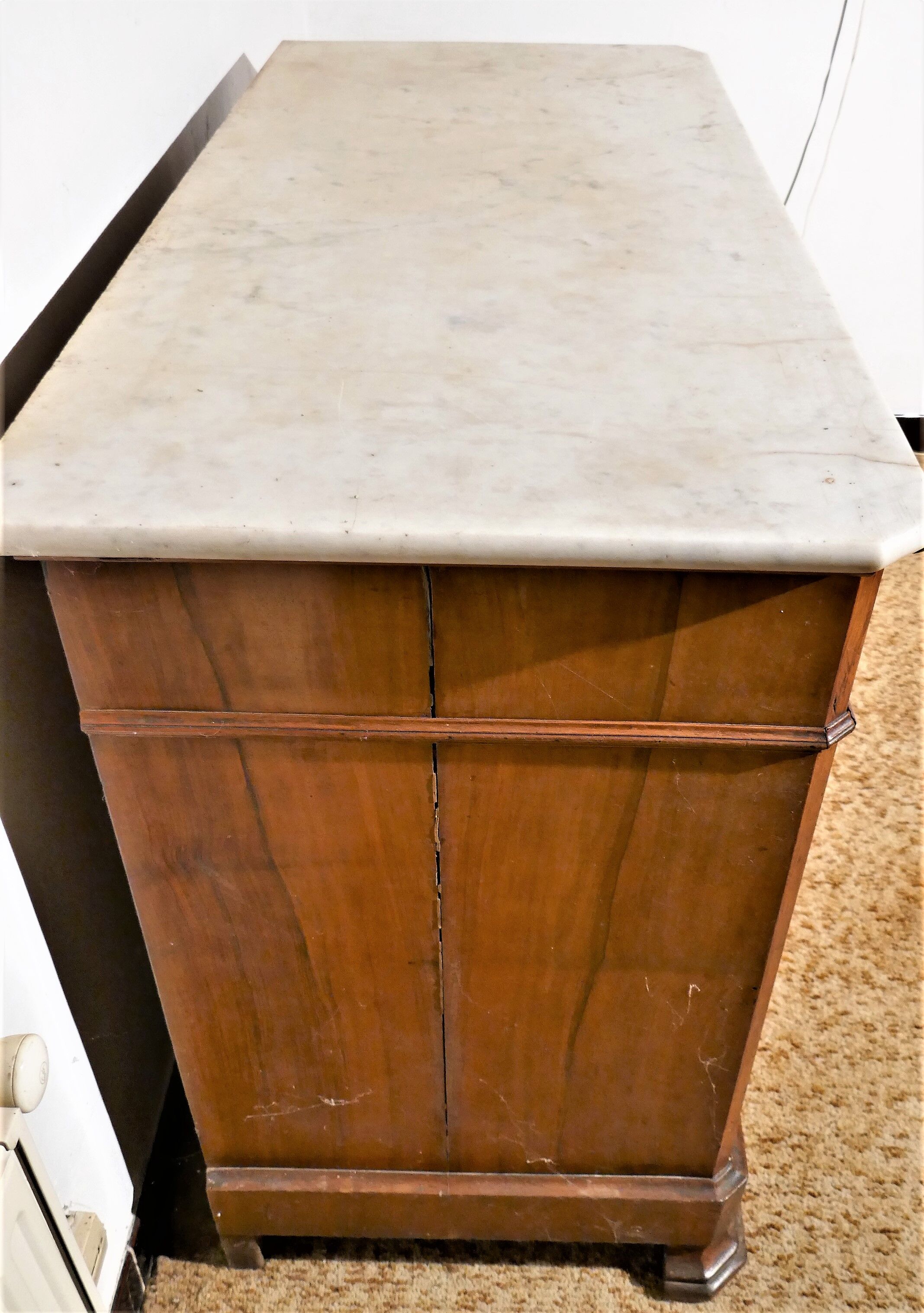 Old-timer 4-drawer walnut drawer