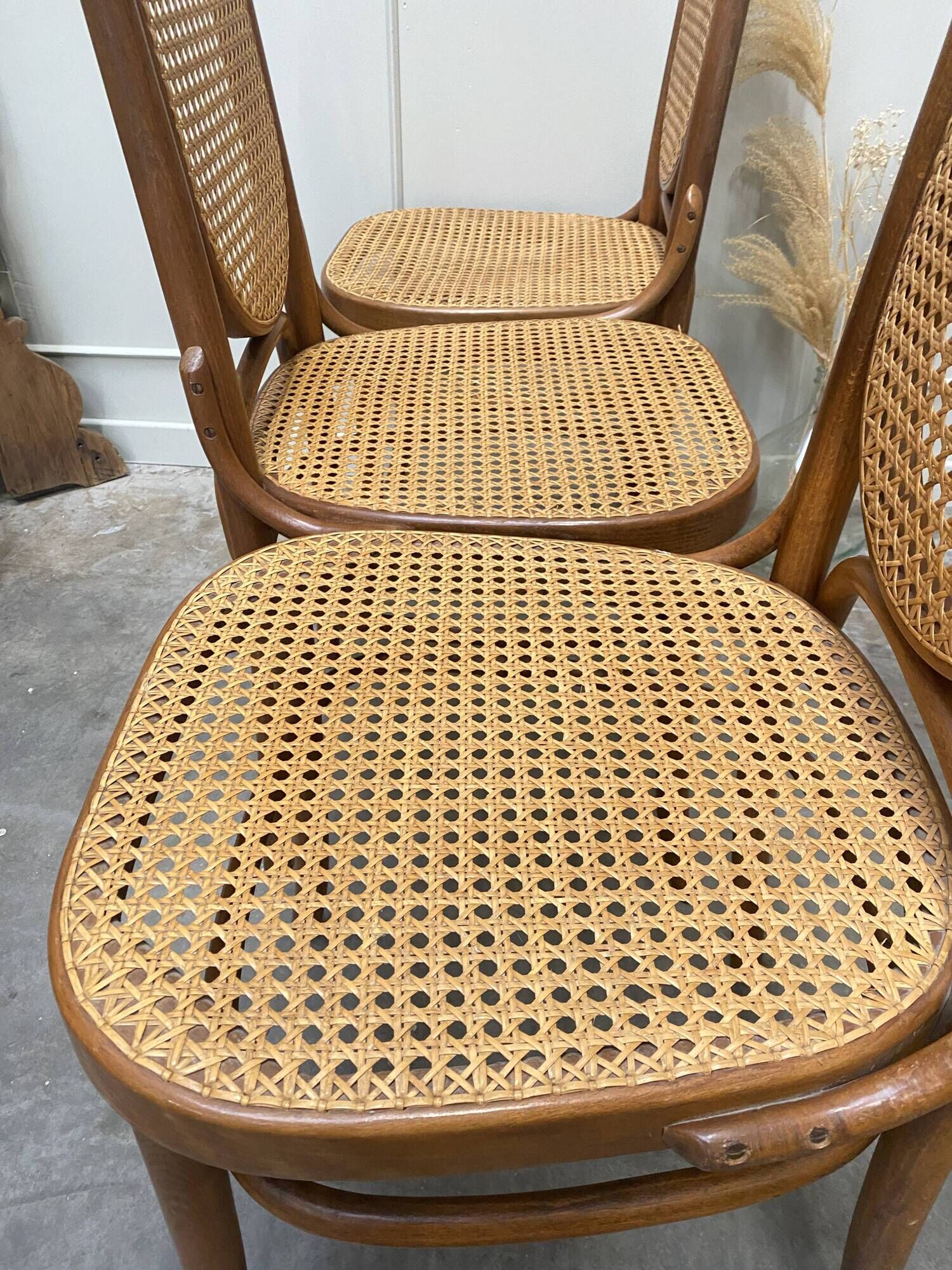 bistro chair (high back)