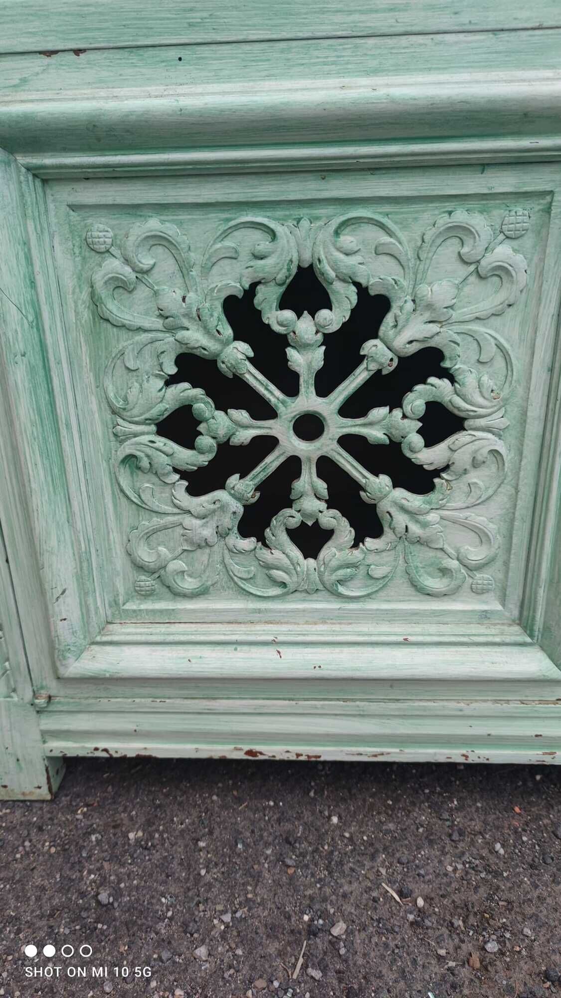 Buffet in painted and patinated mahogany wood dating from the late nineteenth century
