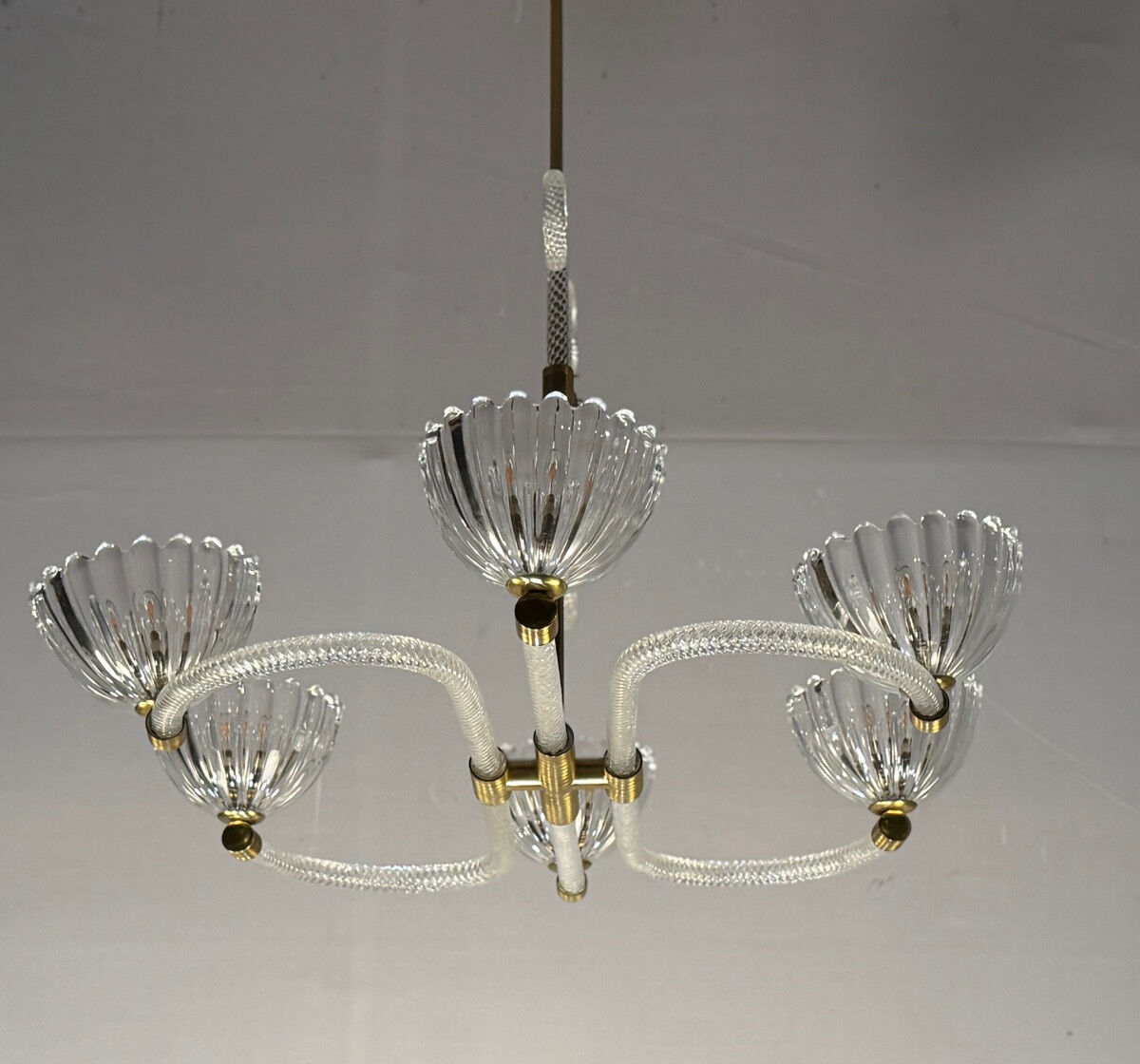 Venetian glass chandelier from Murano and brass, circa 1940.