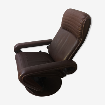 Vintage Scandinavian style leather reclining lounge chair, 1970s