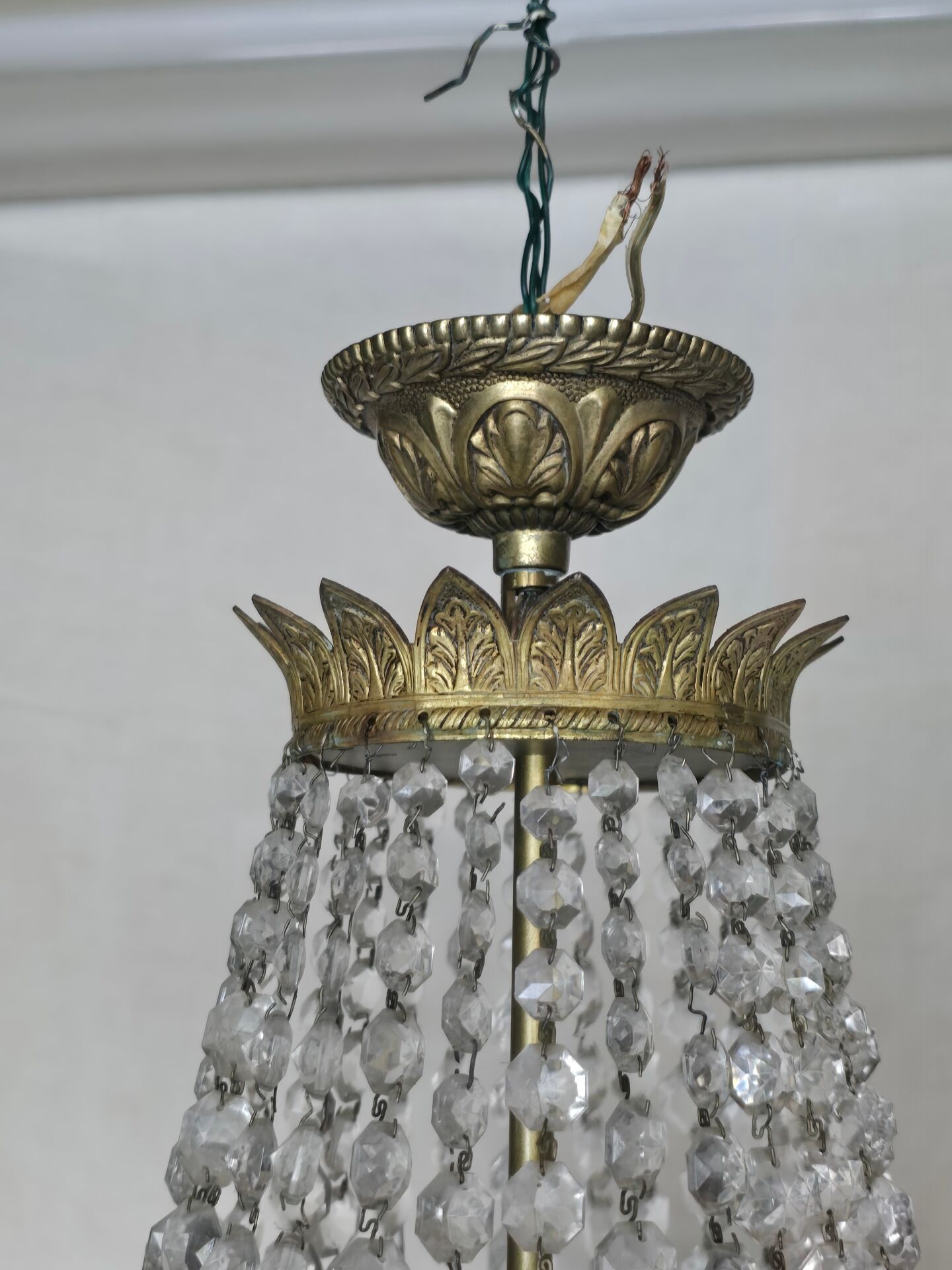 Large balloon chandelier with 5 lights
