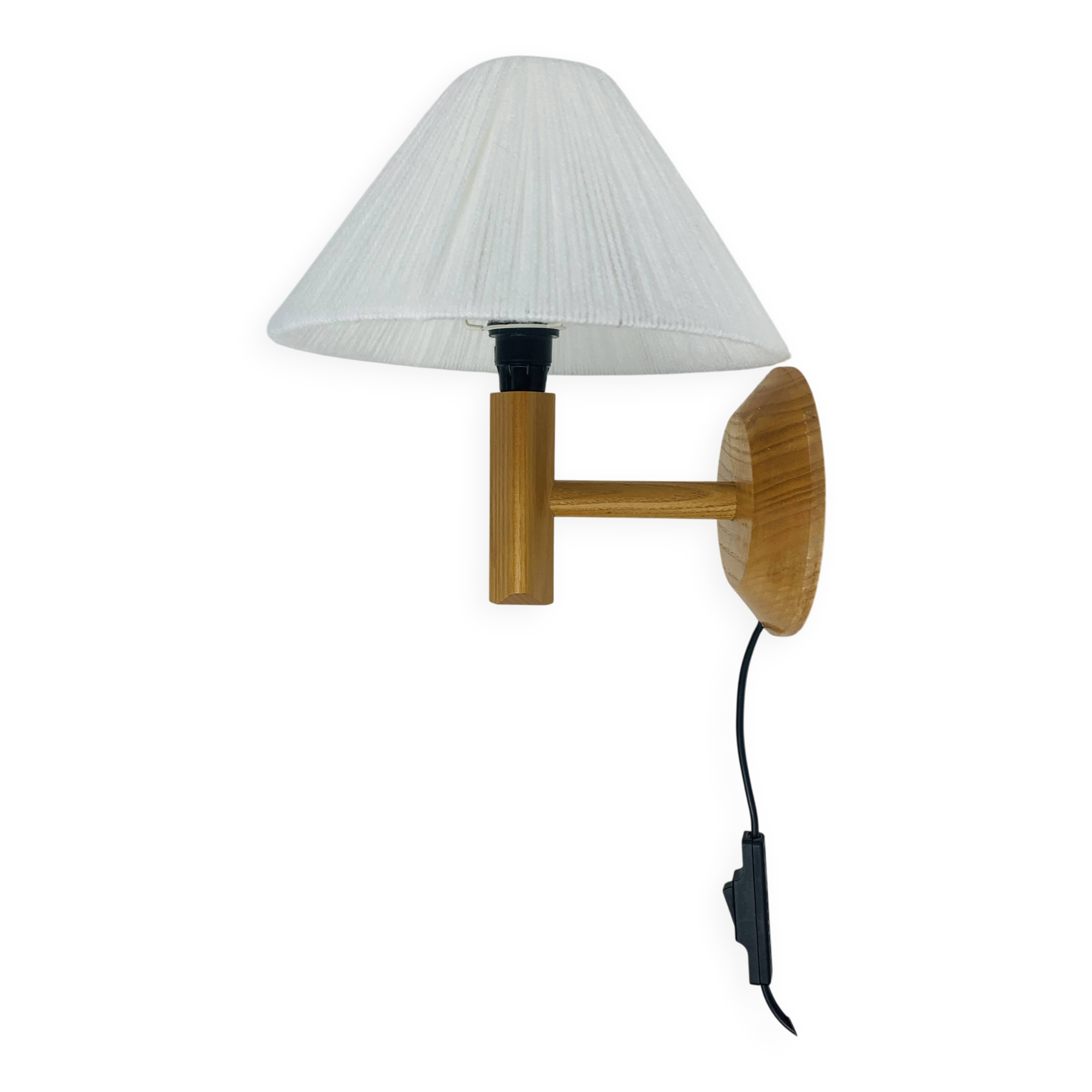 Vintage pine wall lamp and wool lampshade, 1960s