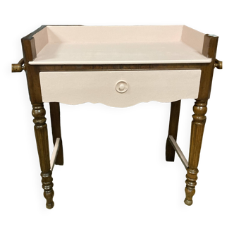 Table de toilette