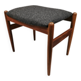 Tabouret en teck avec assise en tissu gris, de fabrication danoise des années 1970.