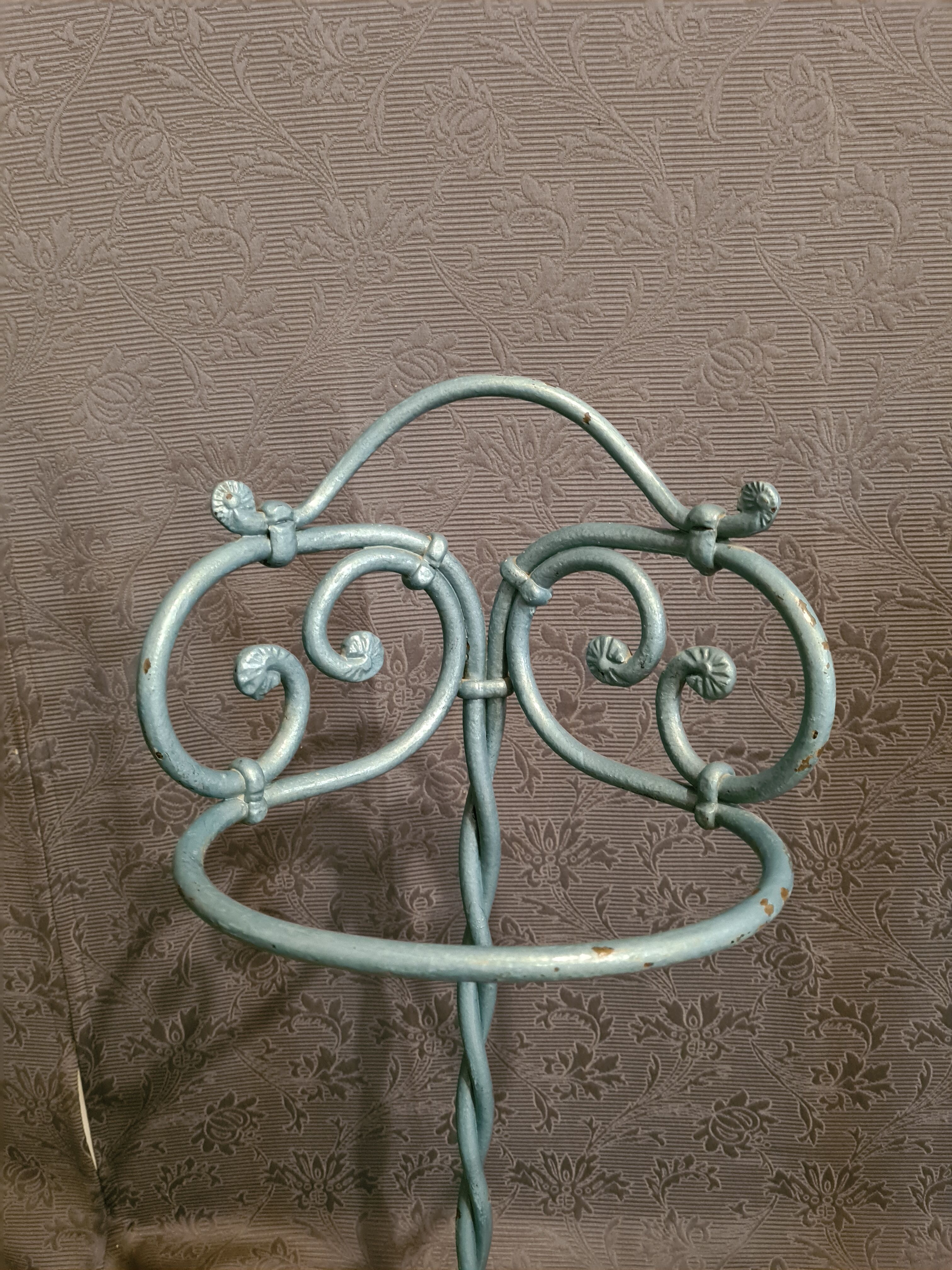Cast iron umbrella stand