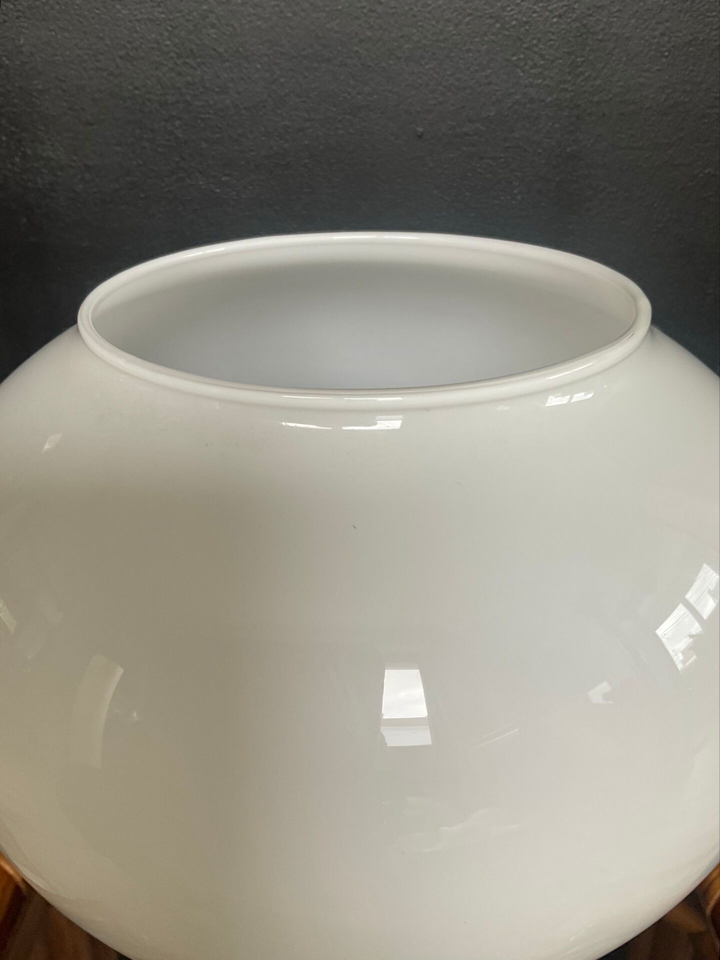 Lampe champignon Space Age en verre opalin blanc