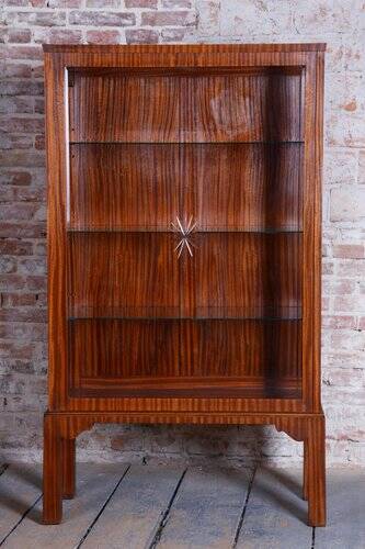 Czech Art Deco Display Cabinet in Mahogany and Glass, 1930s