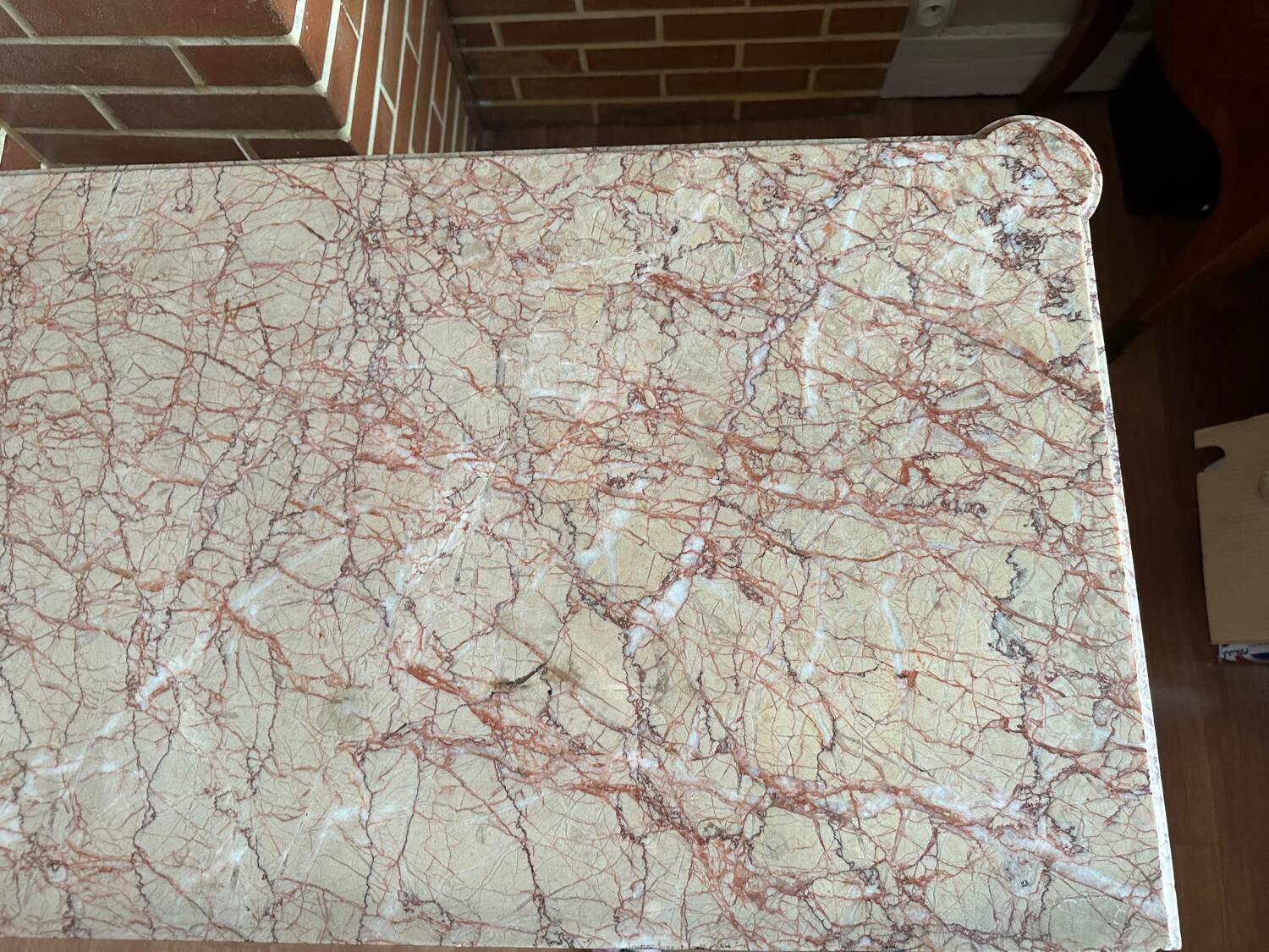 Louis XVI style chest of drawers, spinning top legs - transition style marquetry