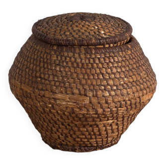 Antique basket with lid (c.1920)