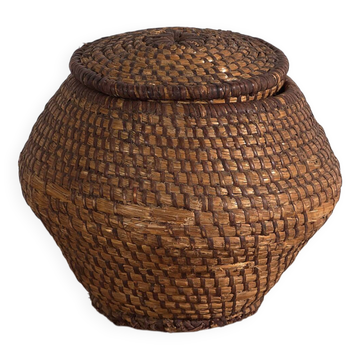 Panier ancien avec couvercle (c.1920)