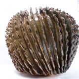 ball vase with twisted fins