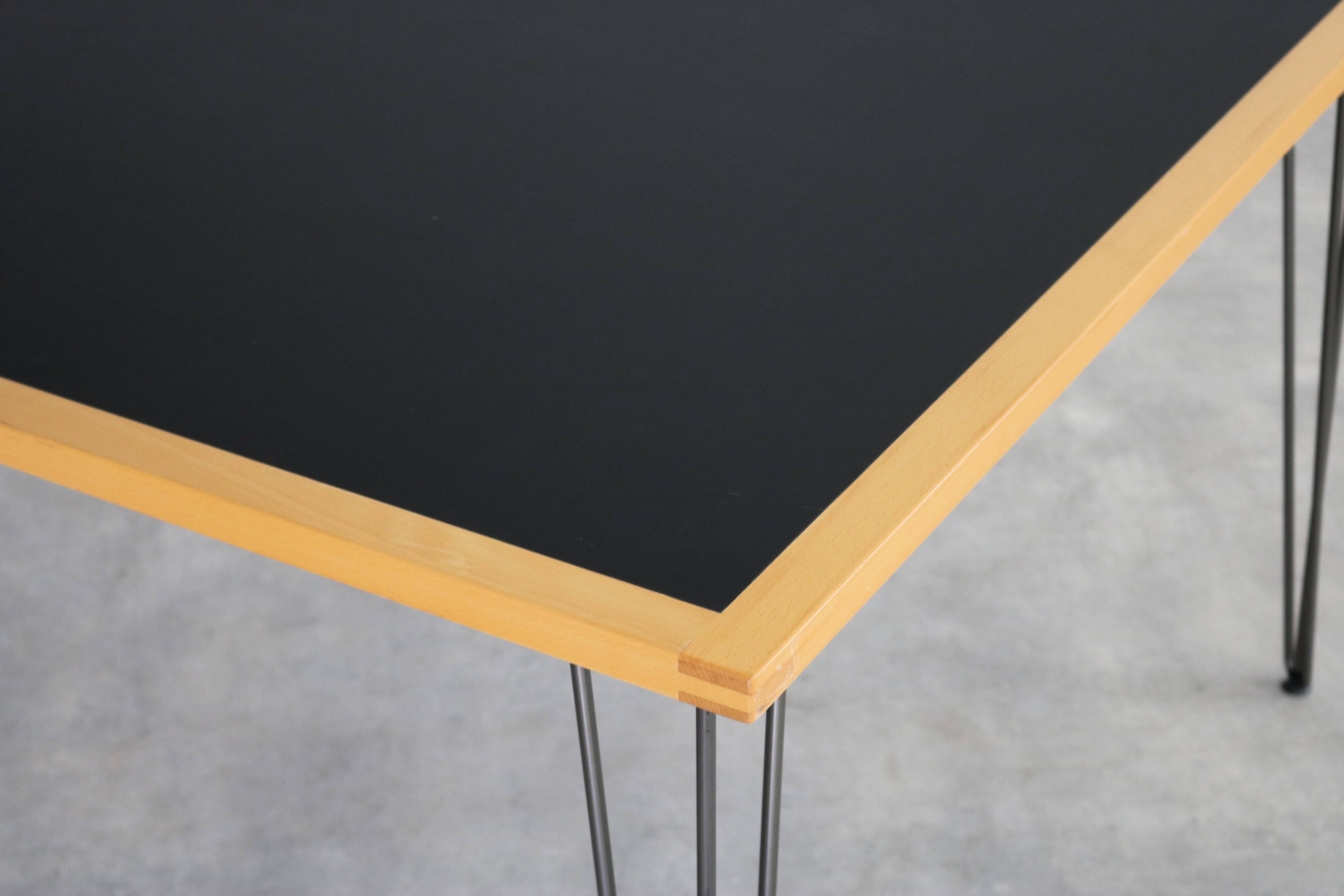 vintage desk | table | 70s | Magnus Olesen