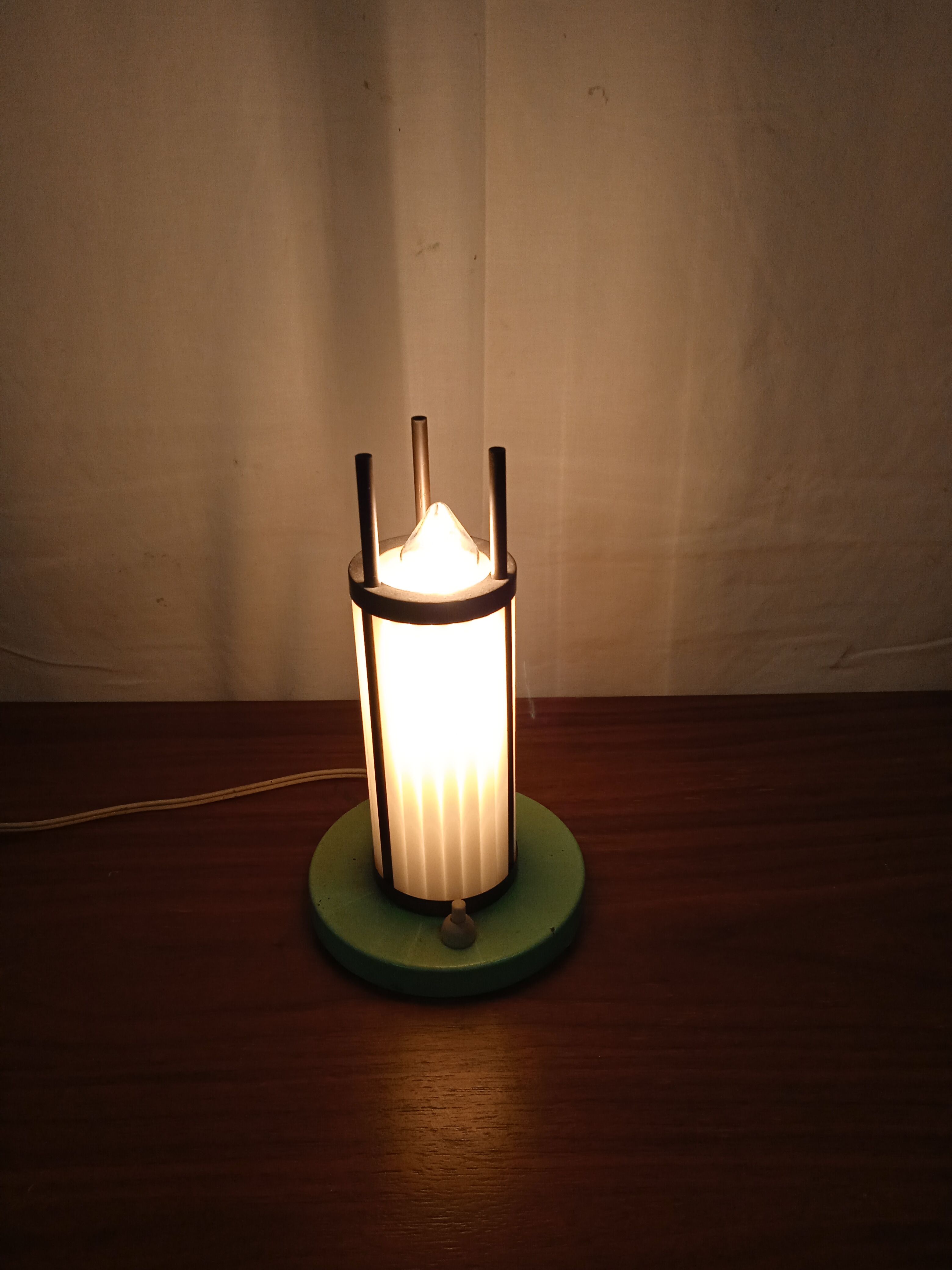 Small Art Deco mushroom lamp in lacquered metal