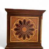 Pedestal desk