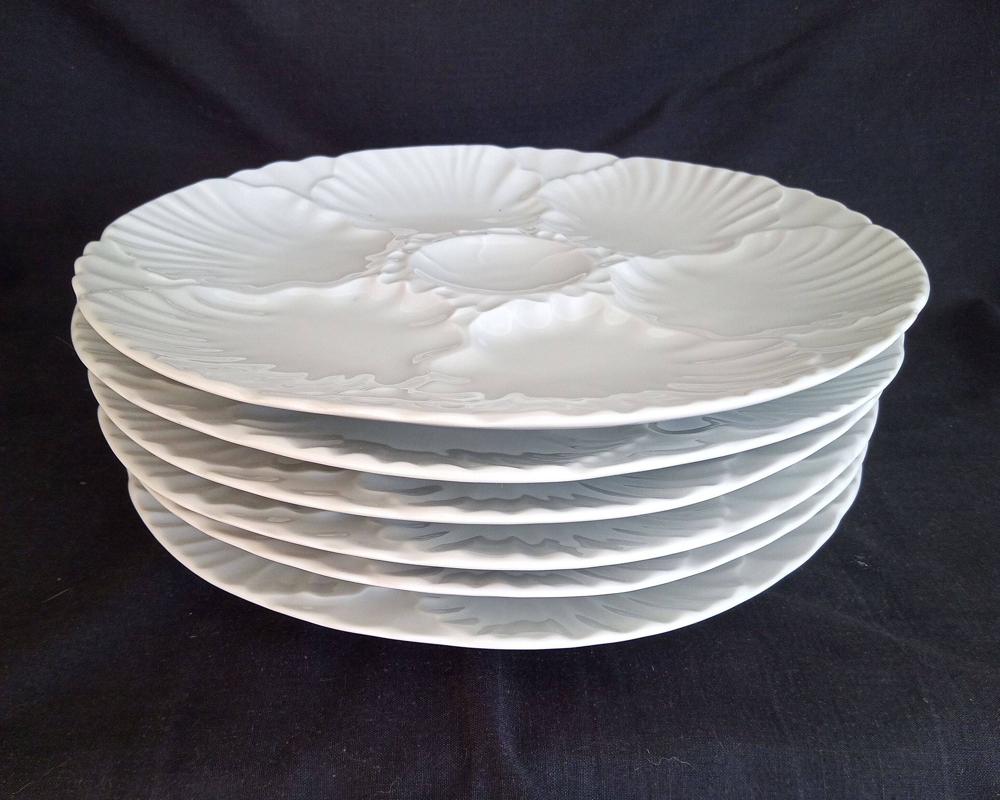 Set of 6 Bareuther Bavaria white porcelain oyster plates
