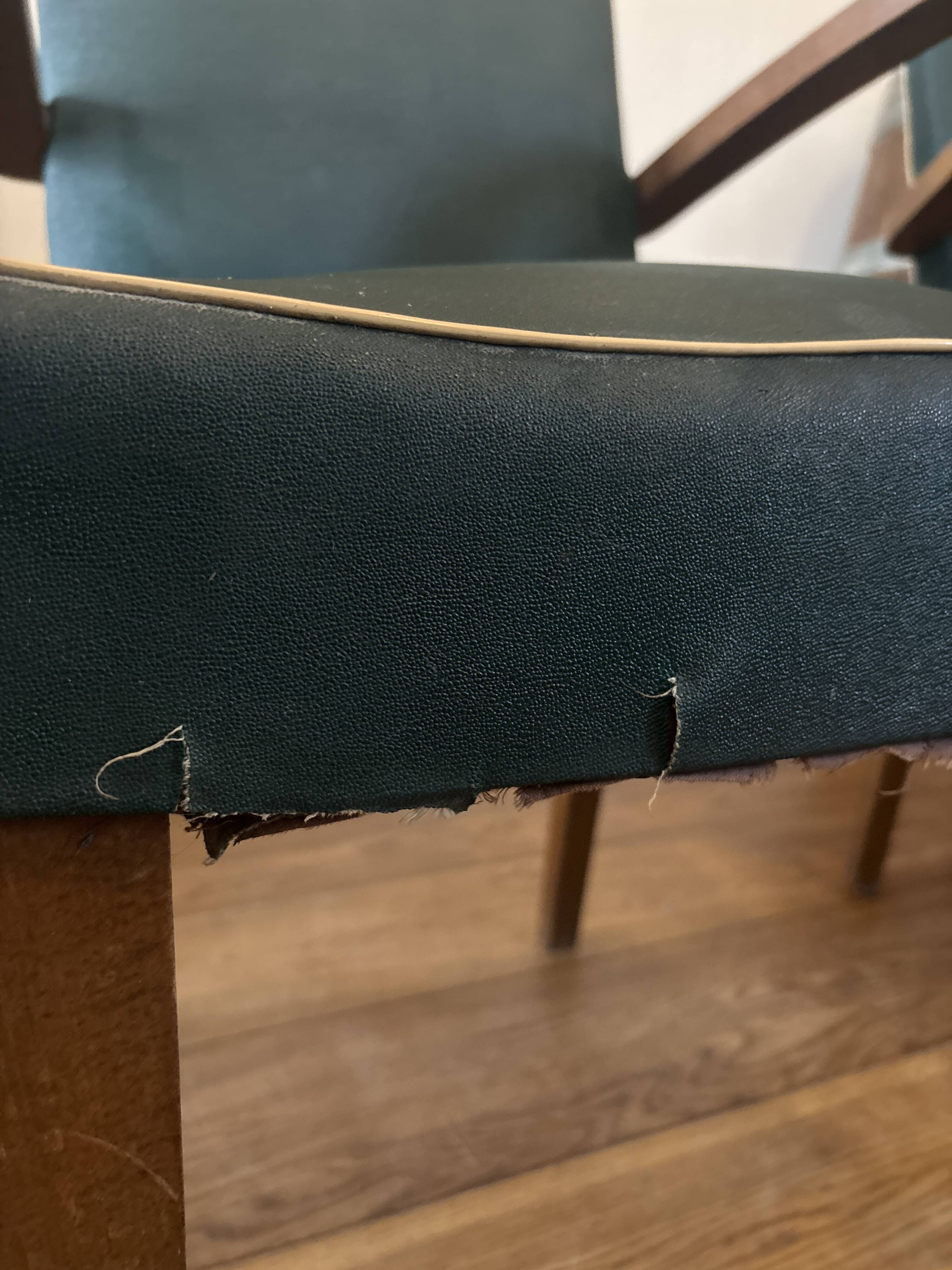 Paire de fauteuils années 1950