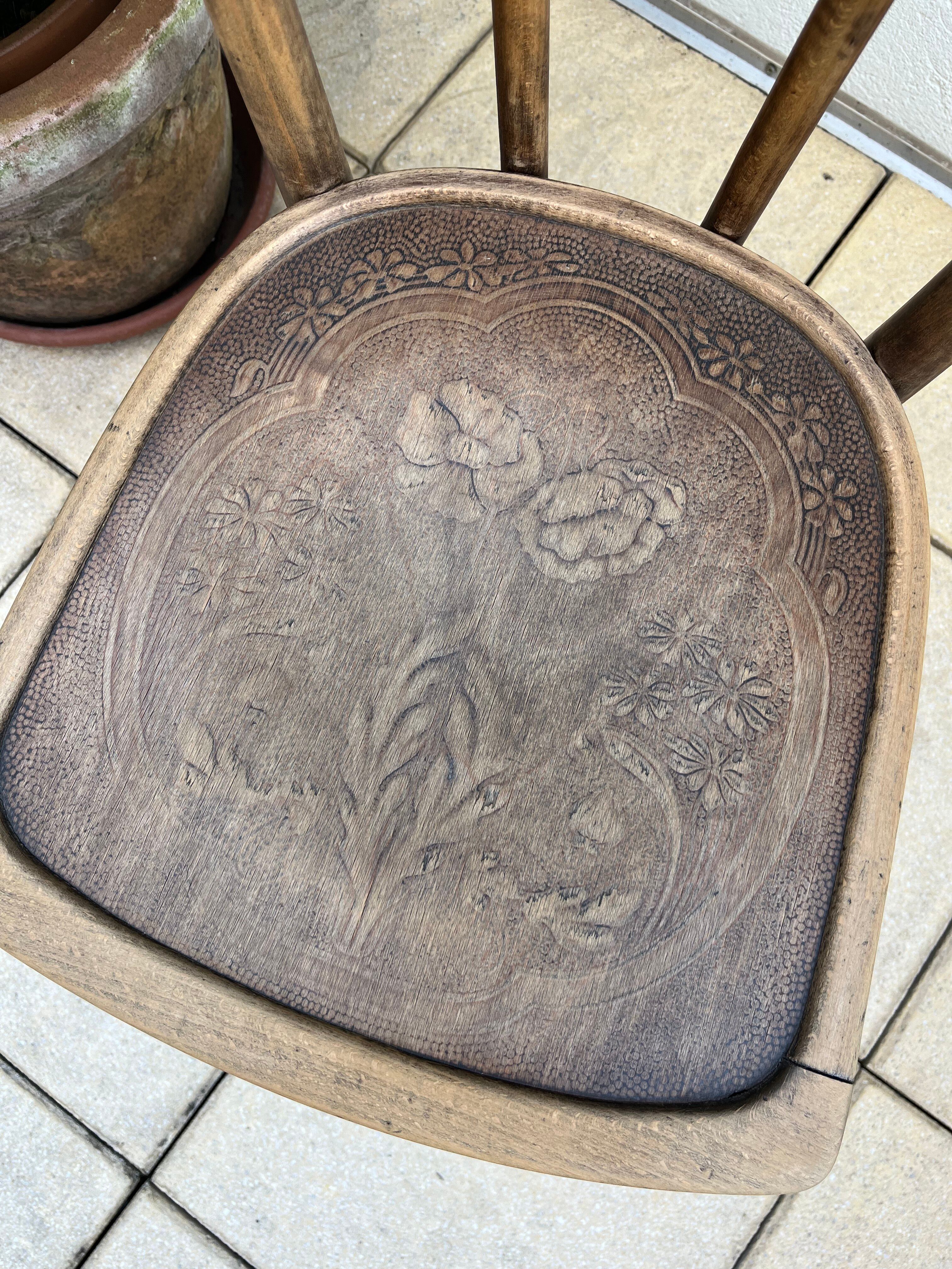 Chaise bistrot assise coquelicot, 1900