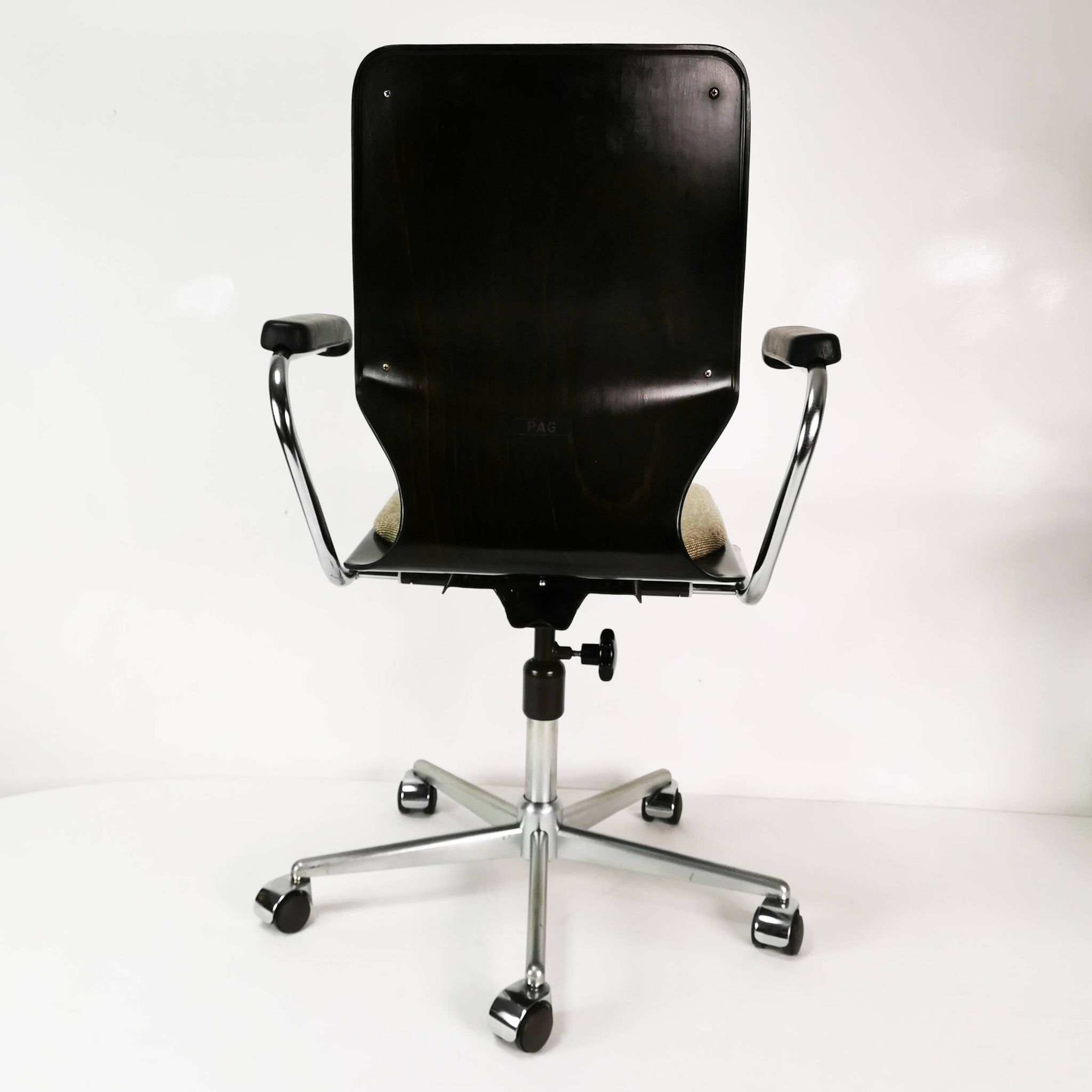 Modernist office chair, Bund-Pagholz, Germany, 1970s.