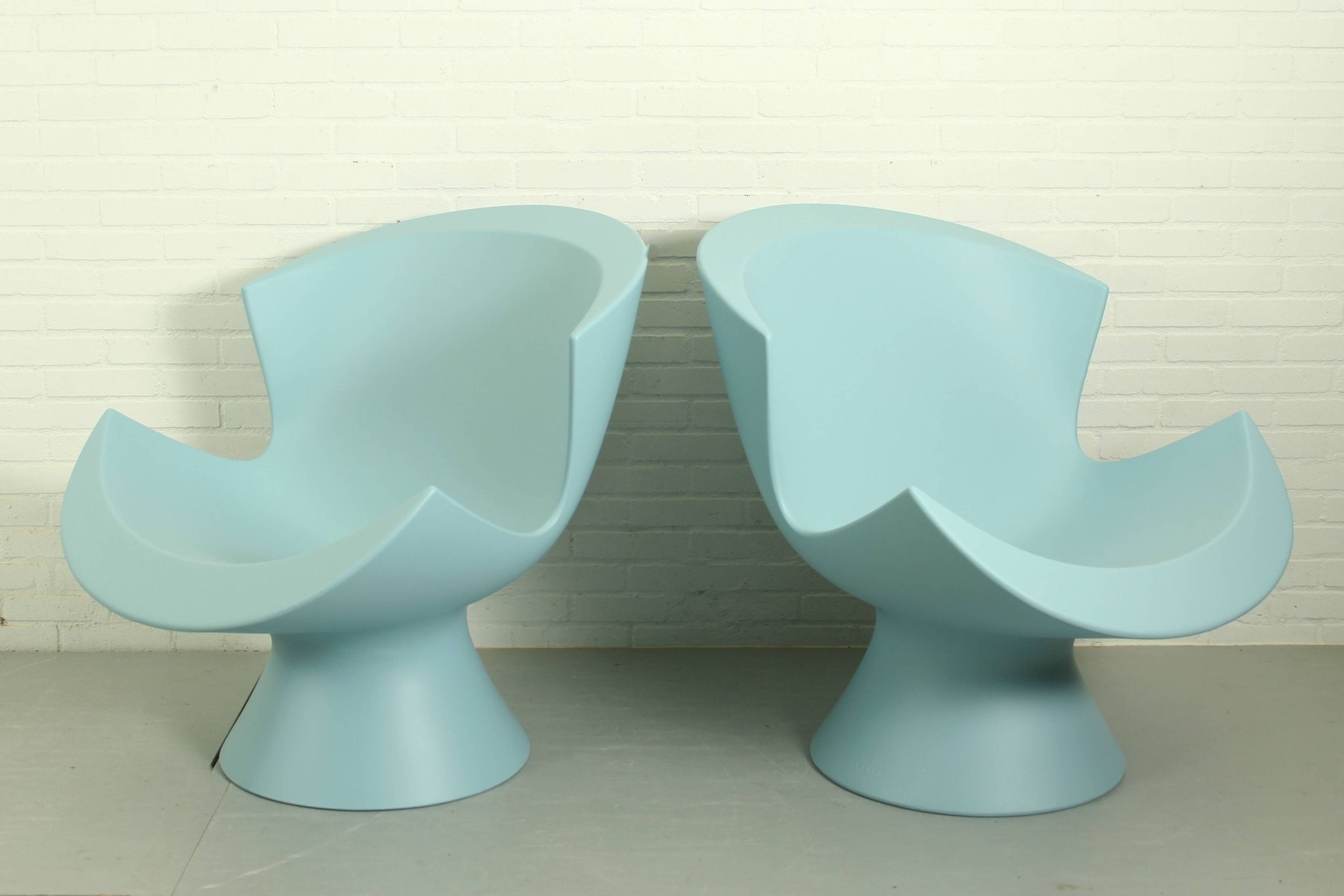 Set of 2 Karim Rashid Kite Lounge Chairs for Label, 2004