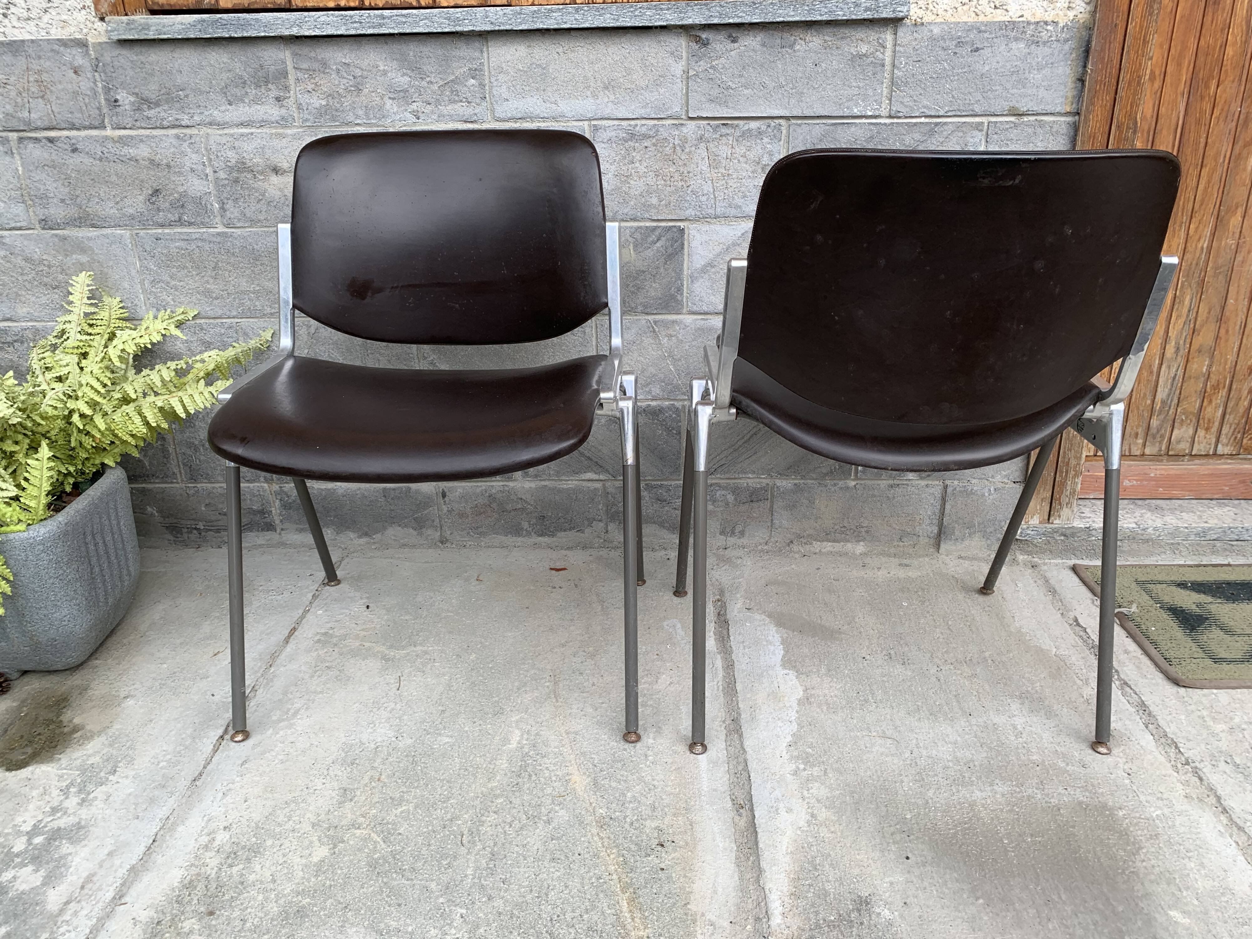 Pair of stackable chairs model dsc by Giancarlo Piretti, castelli years 1965