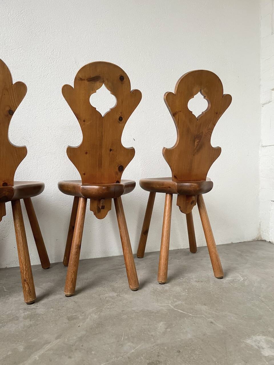 Set of 4 Savoyard pine chairs from the 60s