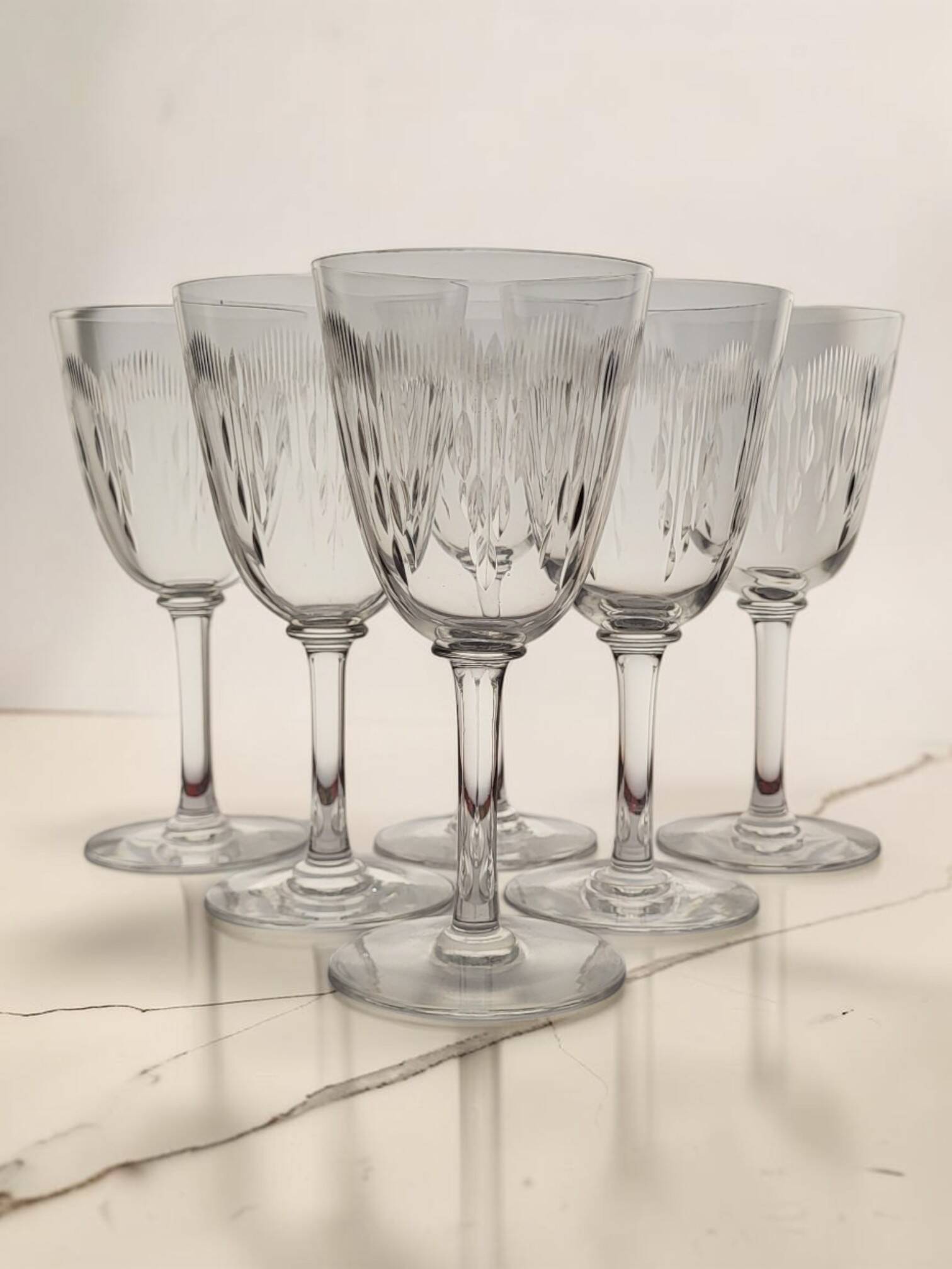 6 crystal water/wine glasses from Baccarat, Molière model.