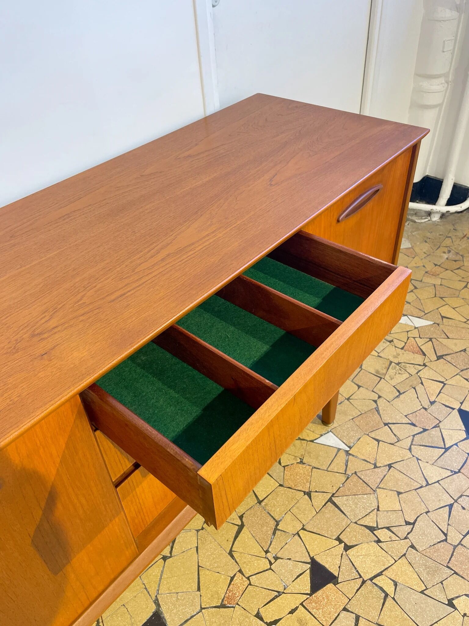 Jentic Enfilade 128cm