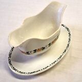 Very pretty gravy boat from Villeroy & Boch in good condition
