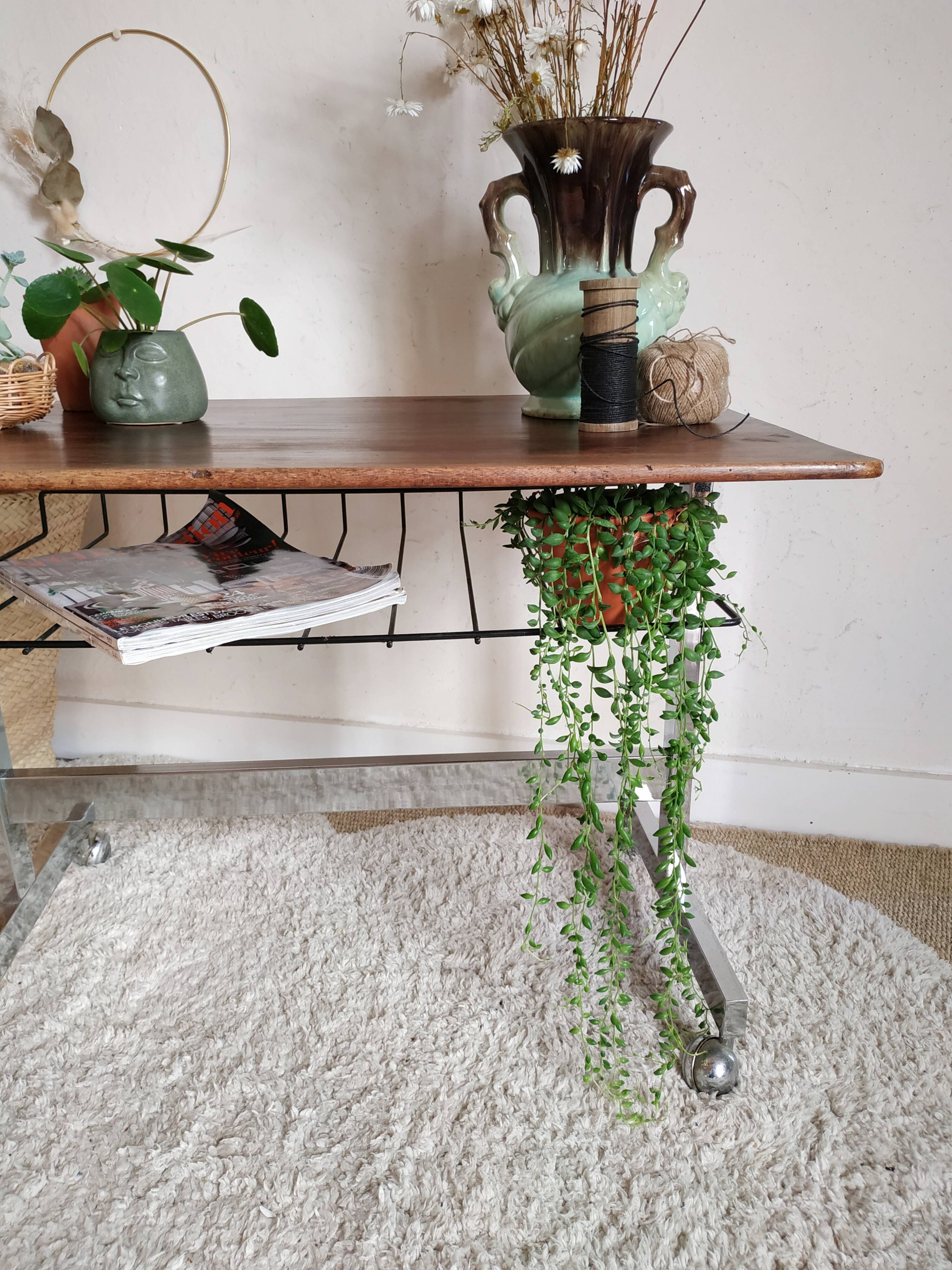 Metal and wood dessert