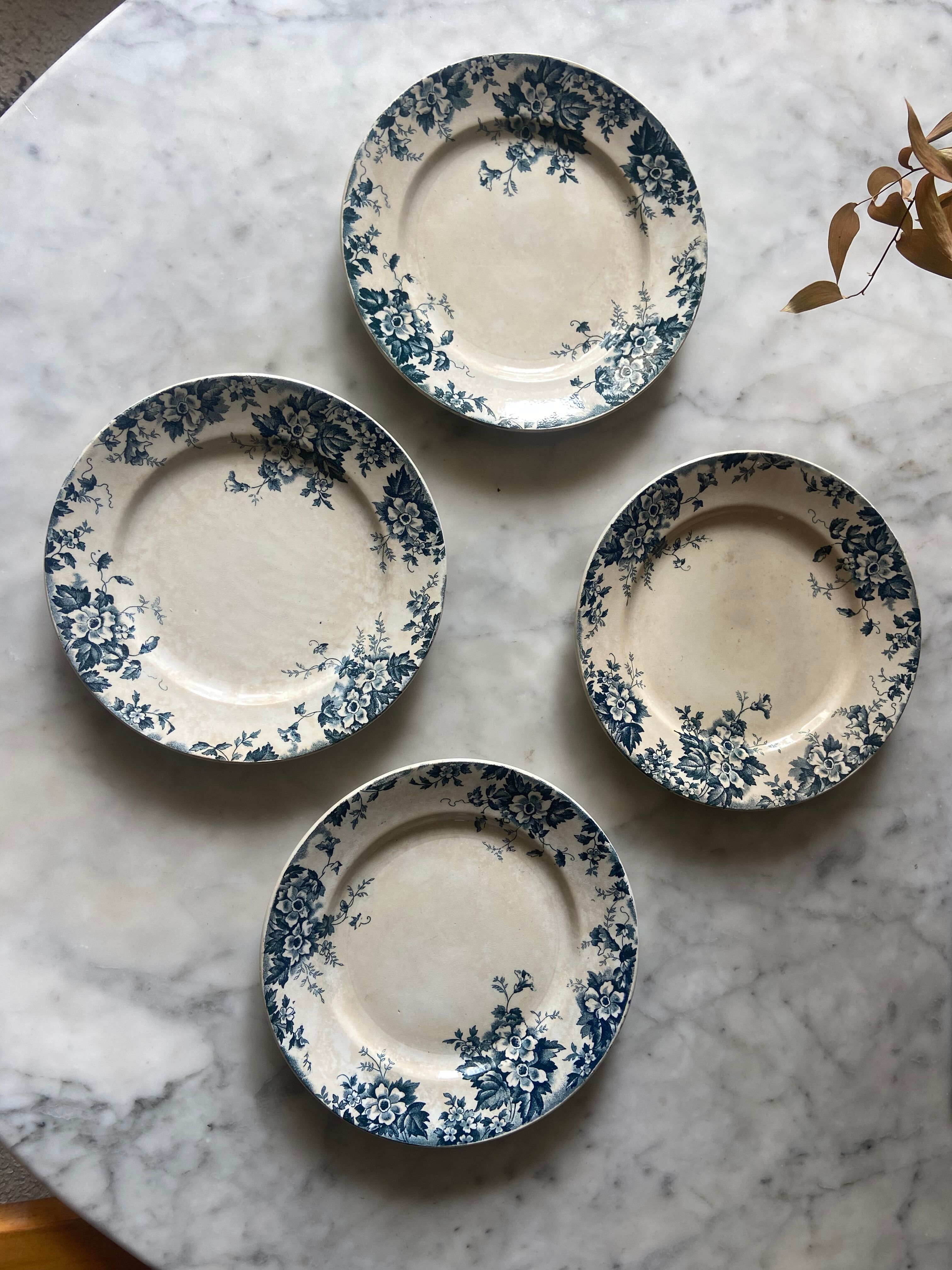 Series of 4 ceramic dessert plates from Saint Amand