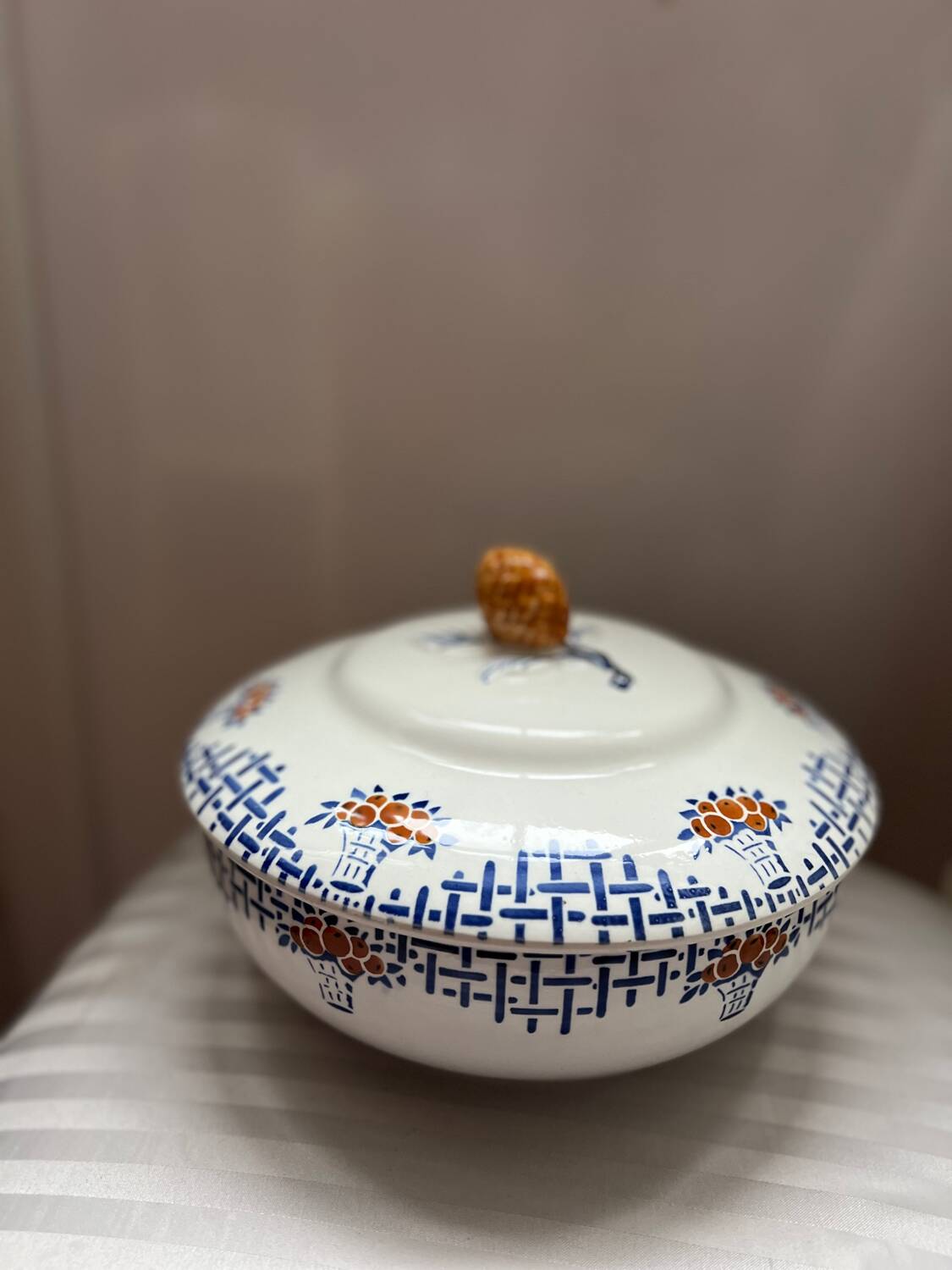 Saint Amand art deco vegetable soup tureen