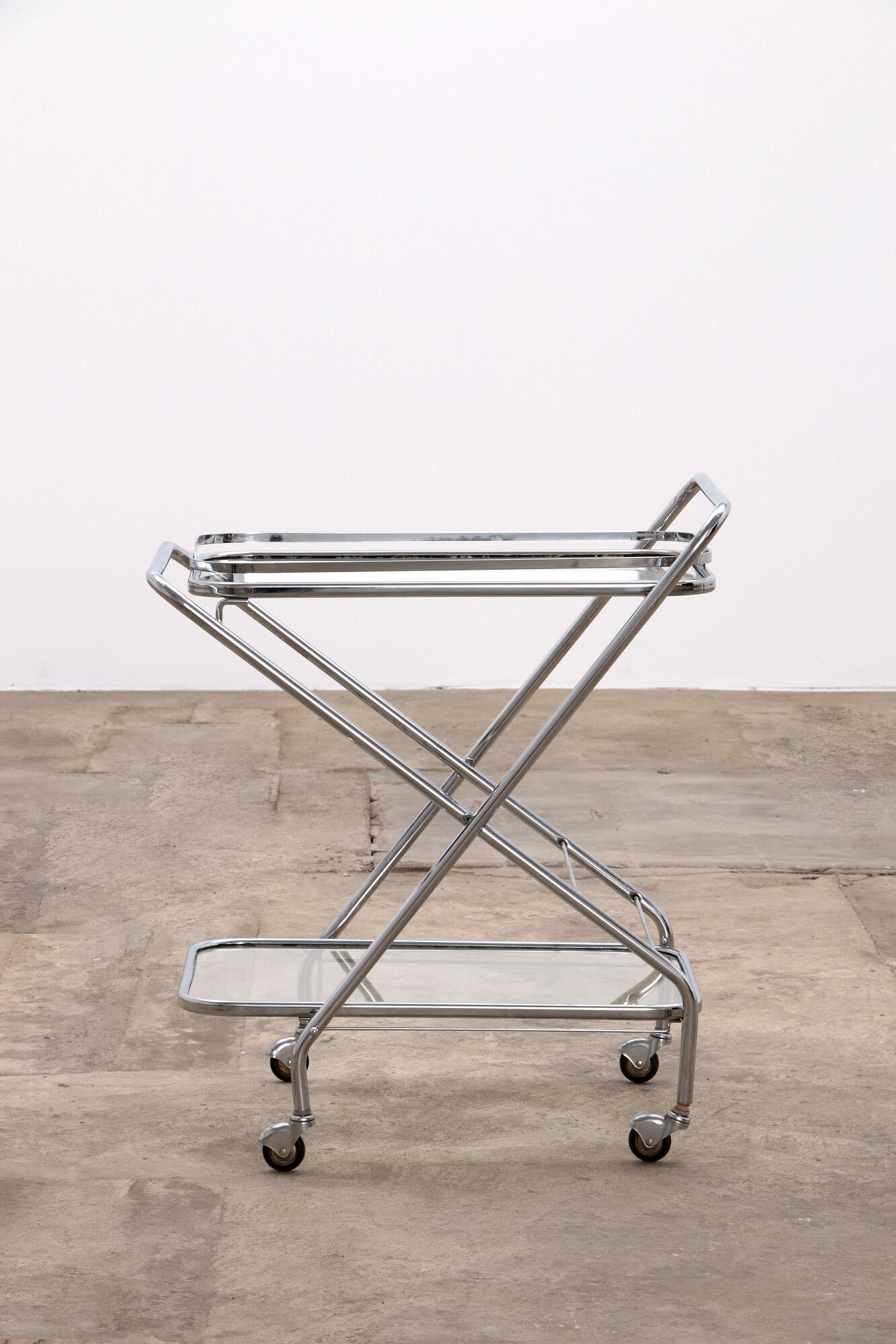 Vintage trolley nice chrome or bar cart, 1960 France.