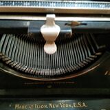Machine à écrire Remington standard 12