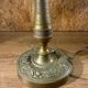 Lampe flambeau ancienne en laiton et tulipe en verre givré style Art Nouveau