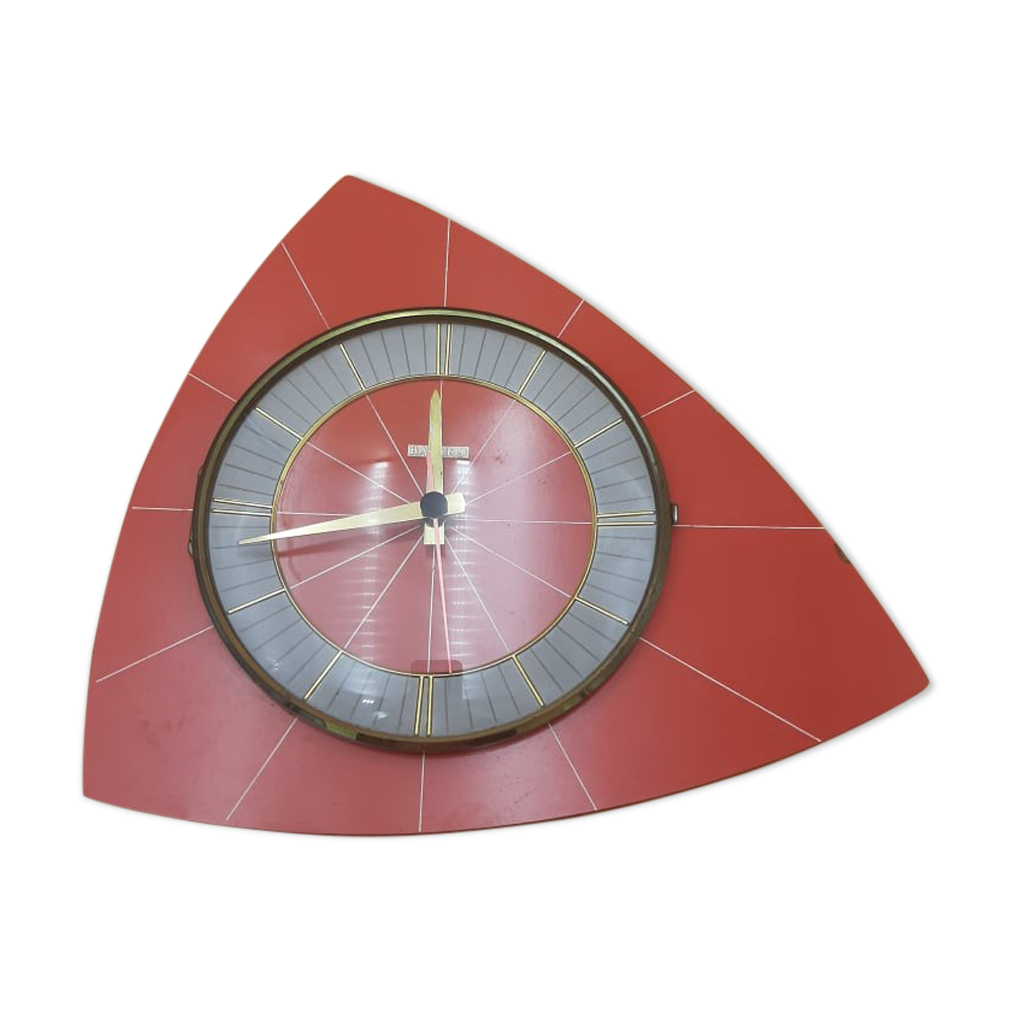 Triangular clock in red formica