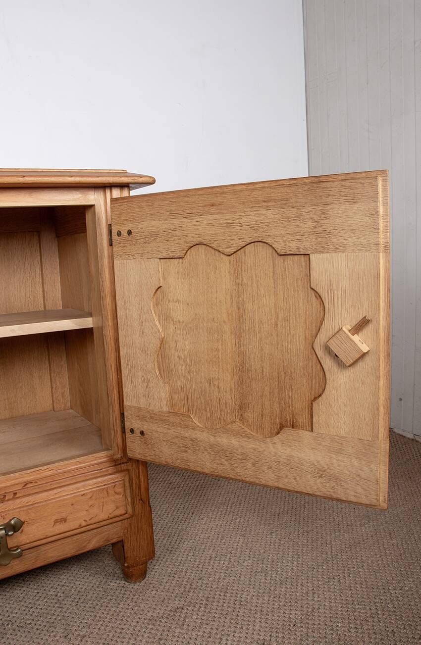 Very large French sideboard in solid oak, Guillerme and Chambron 1960.