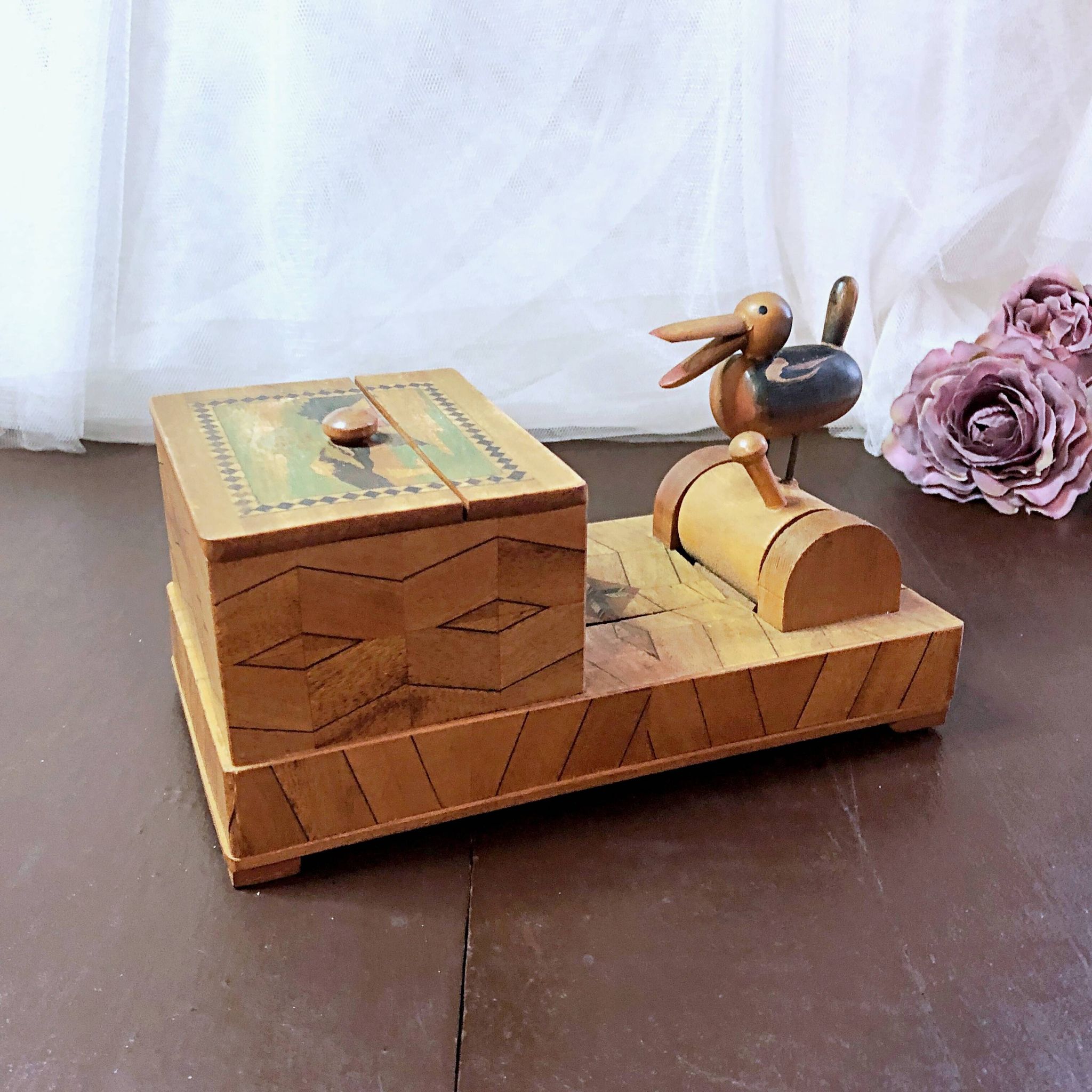 Distributeur de cigarettes en bois marqueté Rétro 30/40