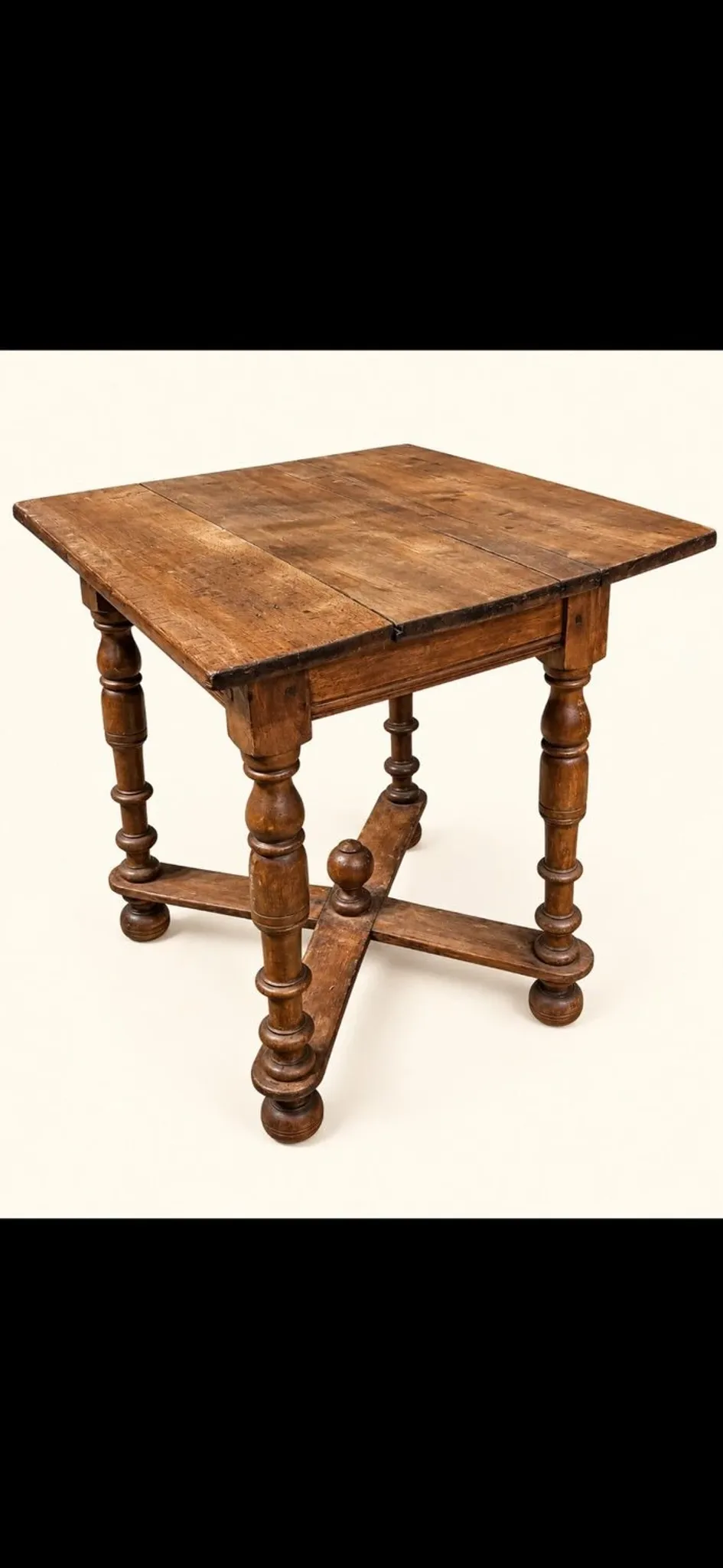 Table d'appoint Louis XIII chêne massif piètement tourné XVIIe