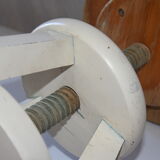 Tabouret d'atelier tripode à vis