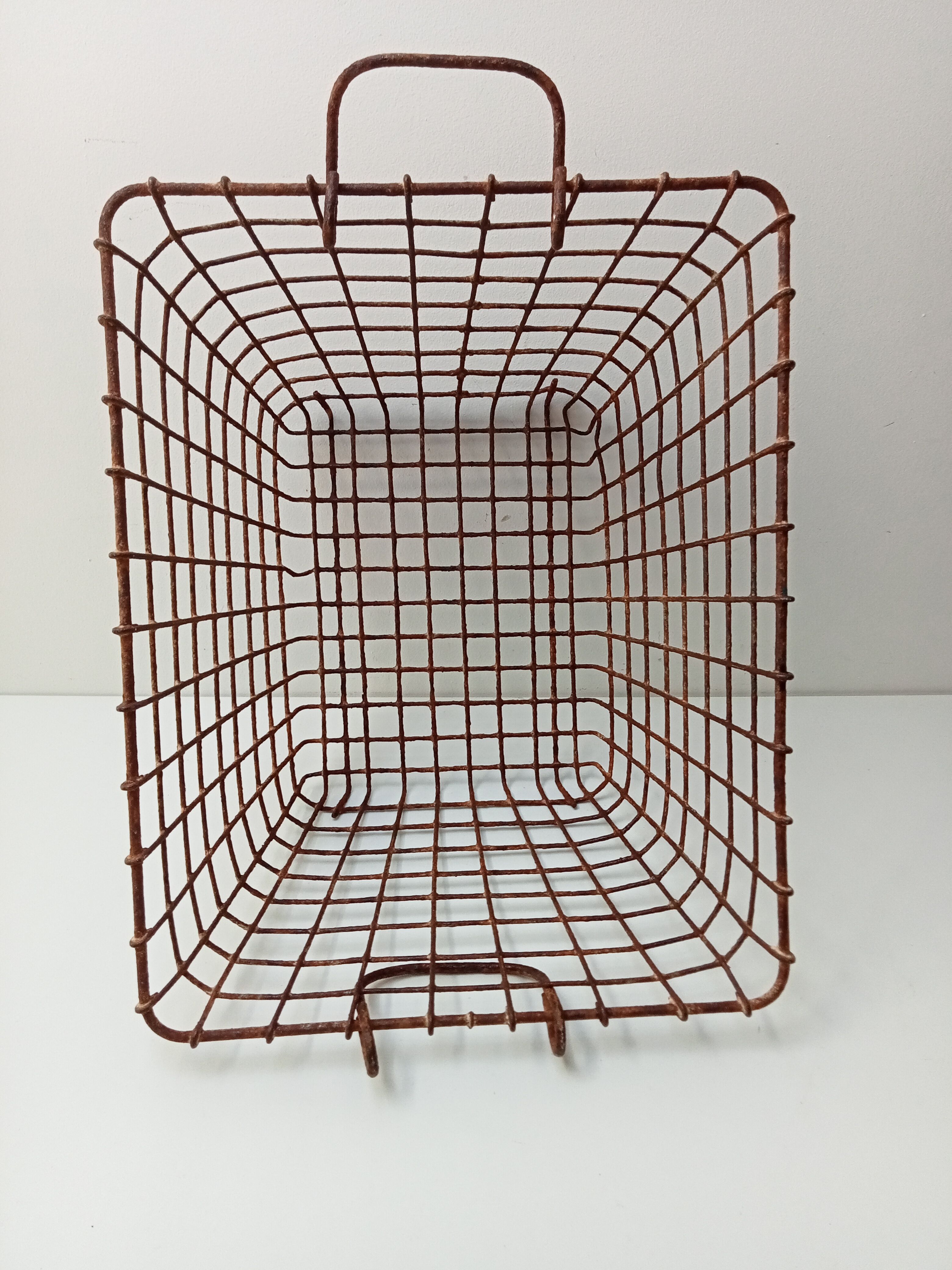 Basket for oil "manna"