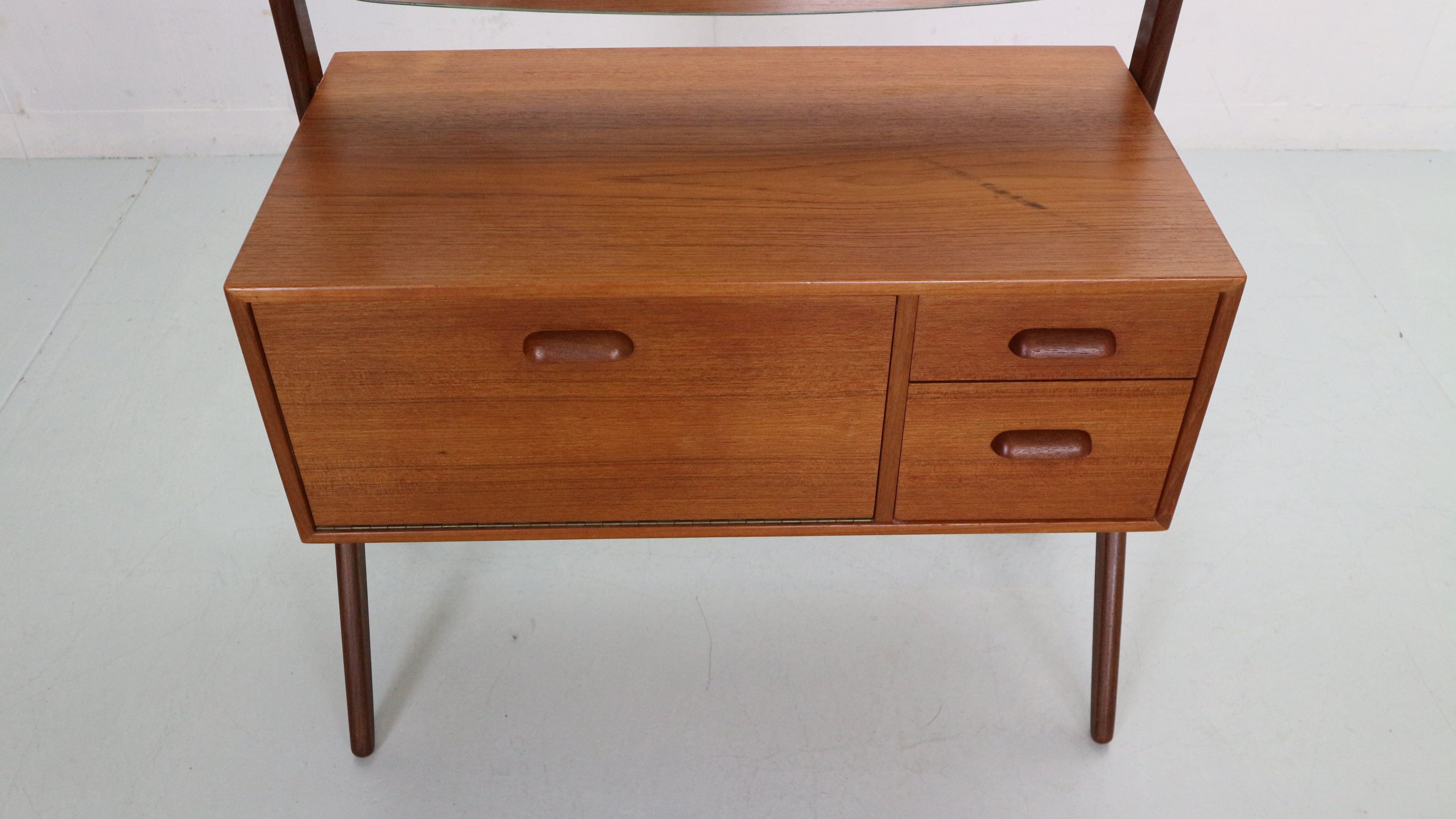 Mid-Century Danish Dressing Table in Teak by by AG Spejl Kobberbeskyttet, 1960s