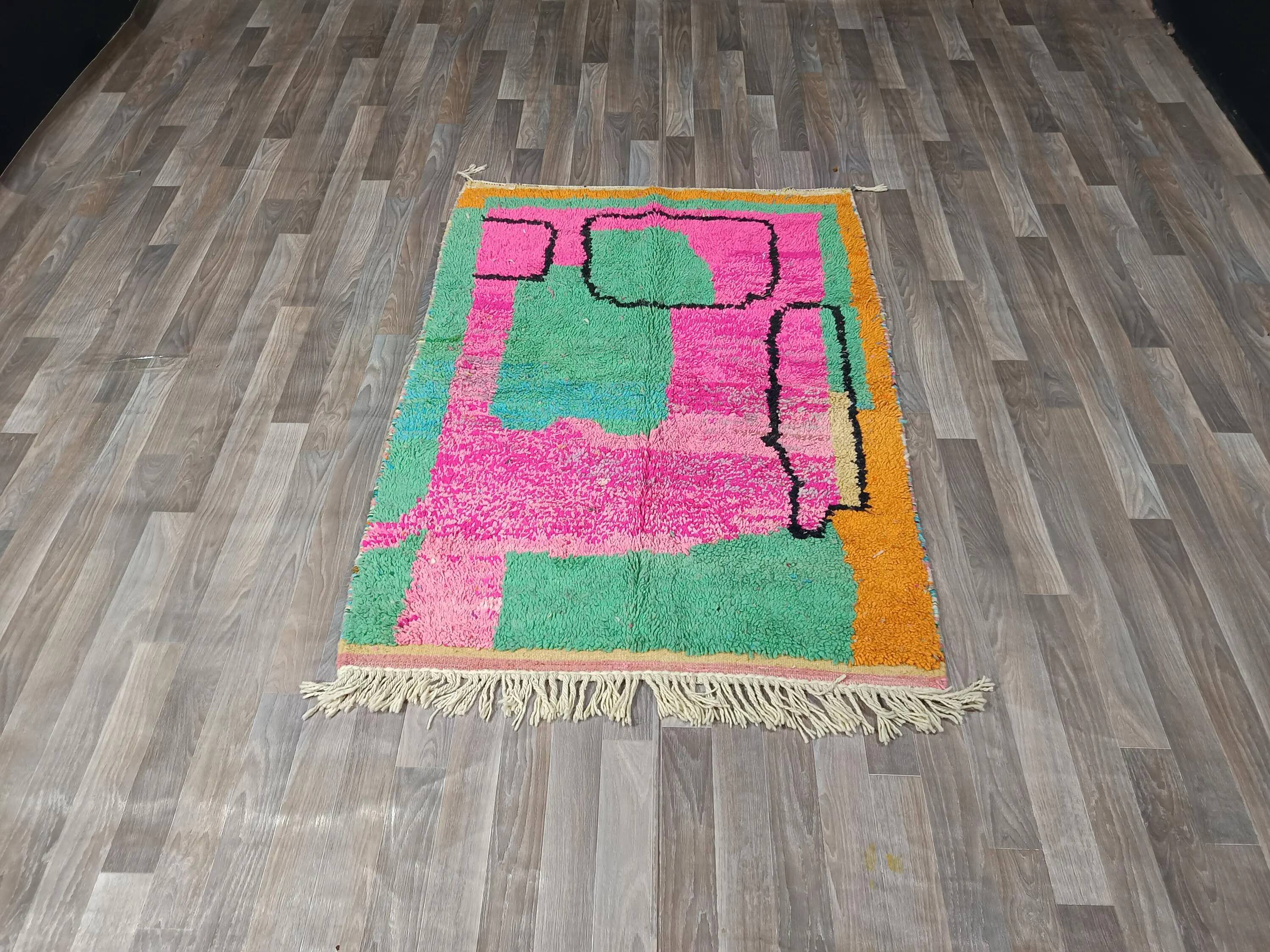 Handmade traditional carpet 250cm x 150cm Moroccan