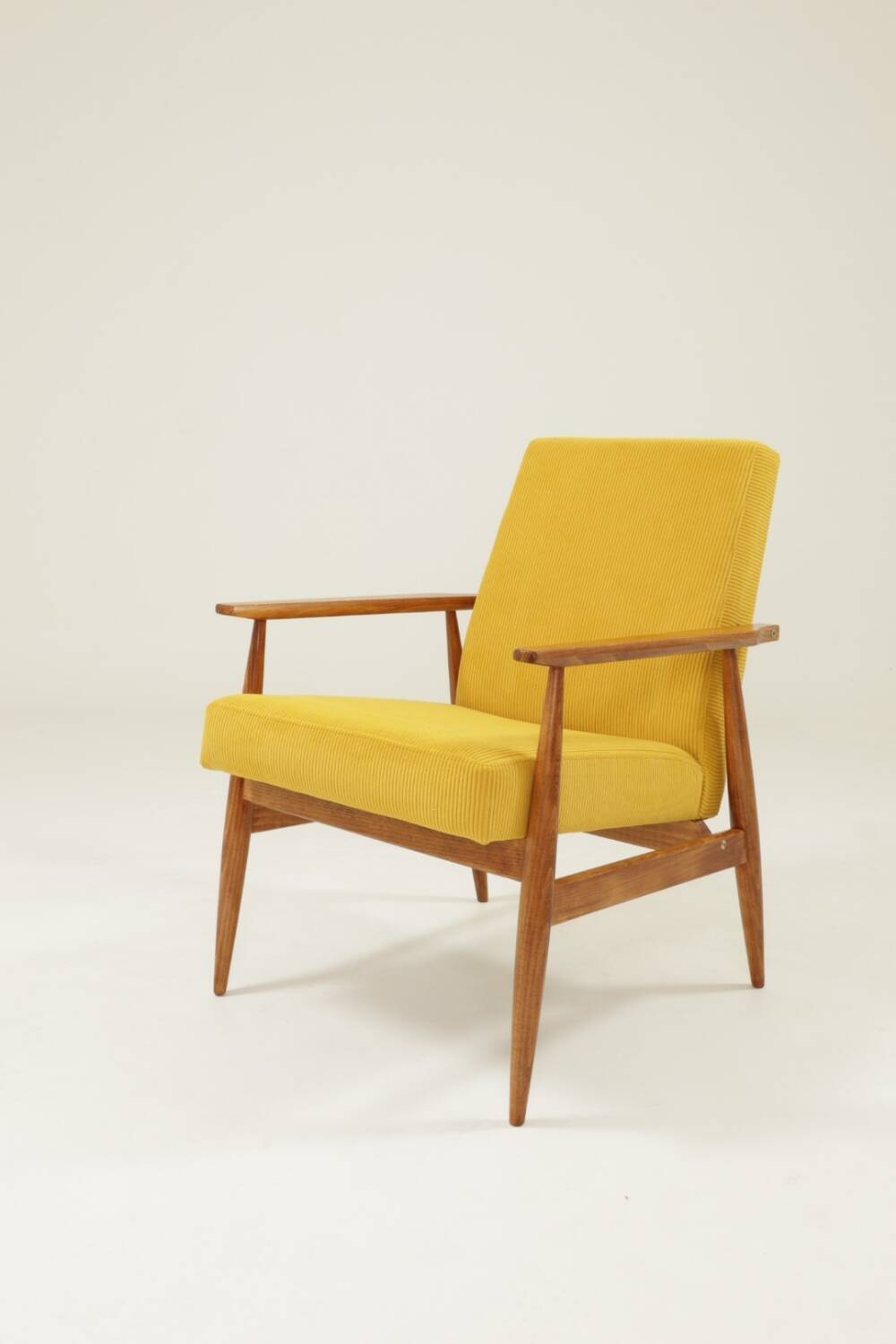 Fauteuil vintage jaune velours côtelé Scandinavian design by H.Lis