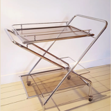 Vintage dessert with foldable wheels