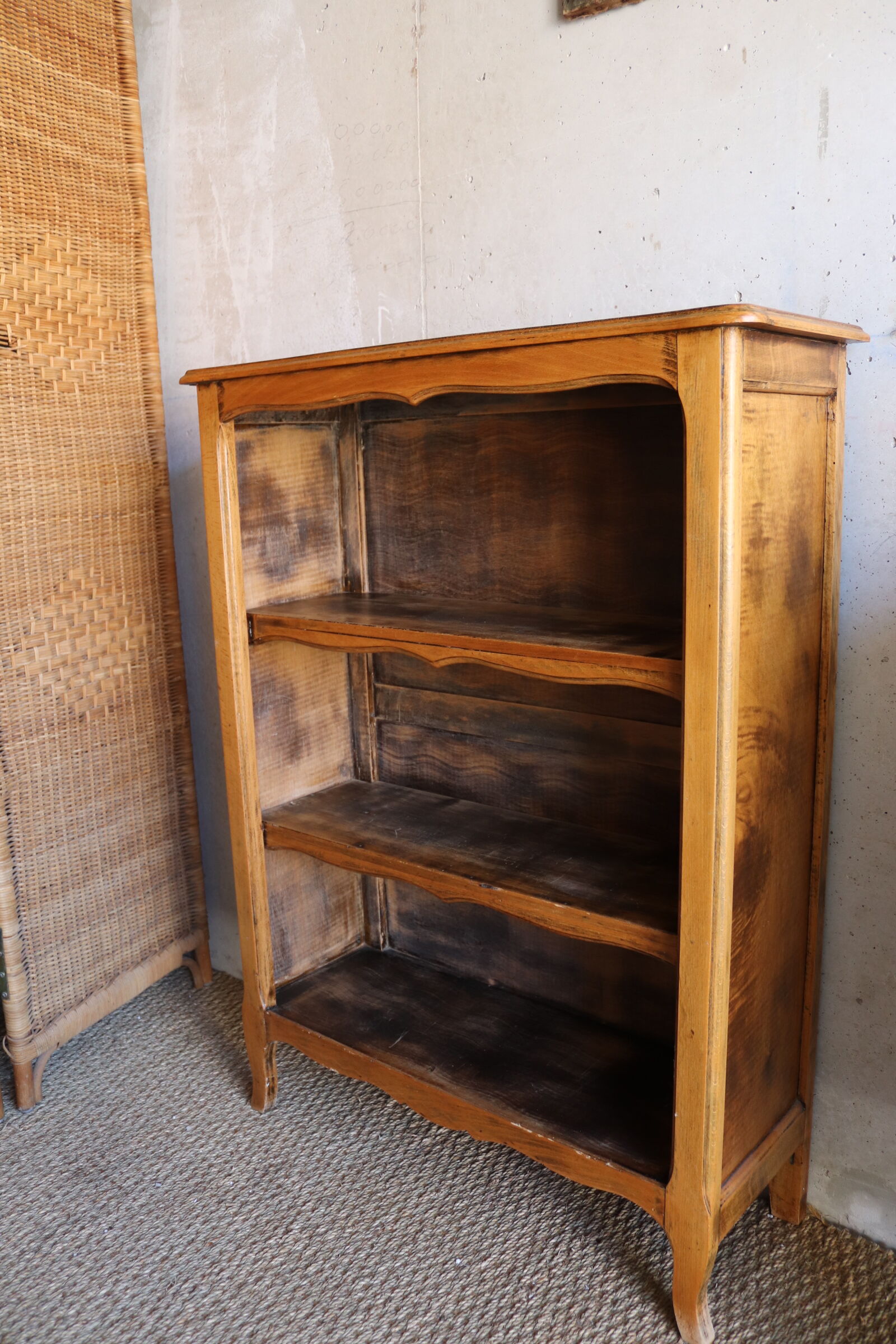 Library / old wooden bibus