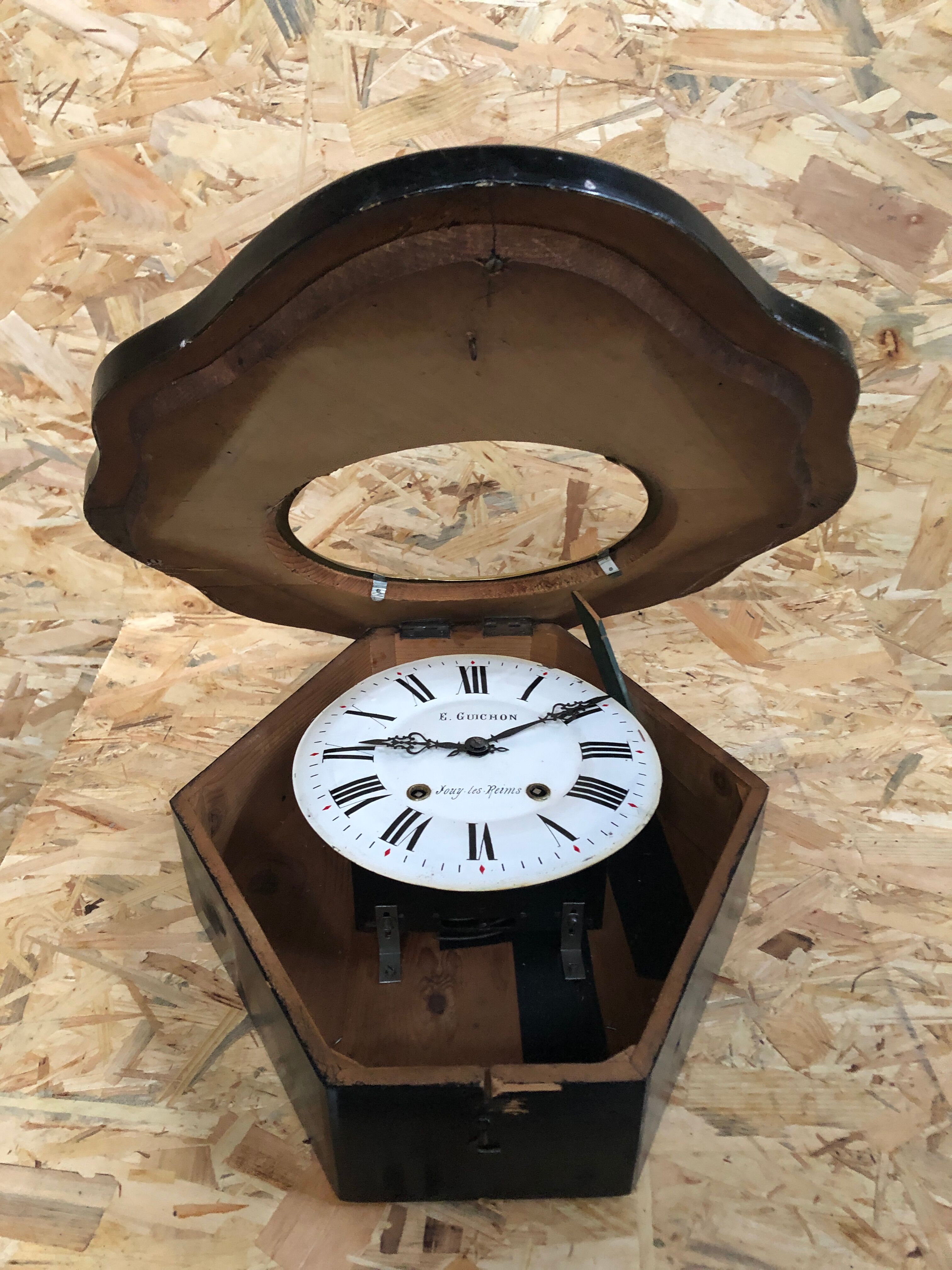 Clock pendulum ox eye wood decoration mother-of-pearl dial enamelled vintage