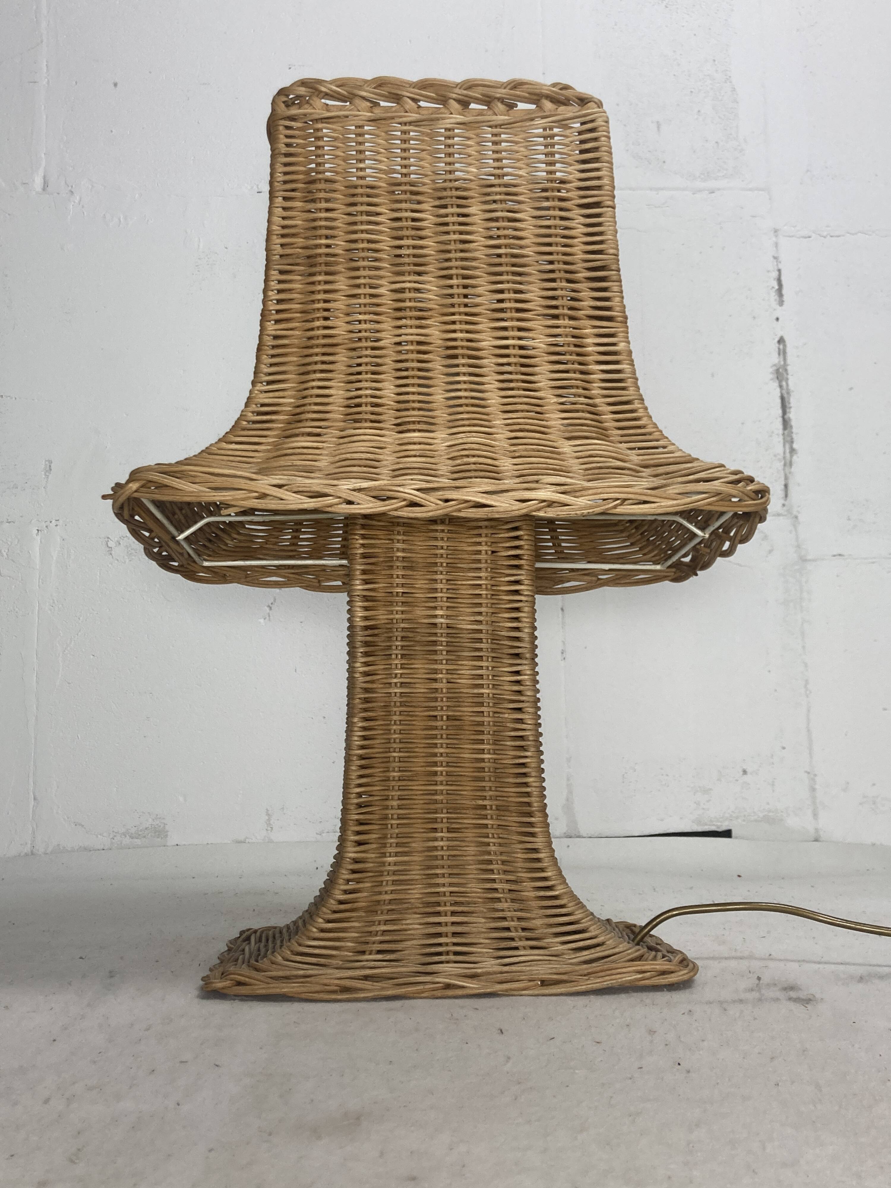 Rattan wicker "Pagoda" mushroom table lamp, Dutch 1980s