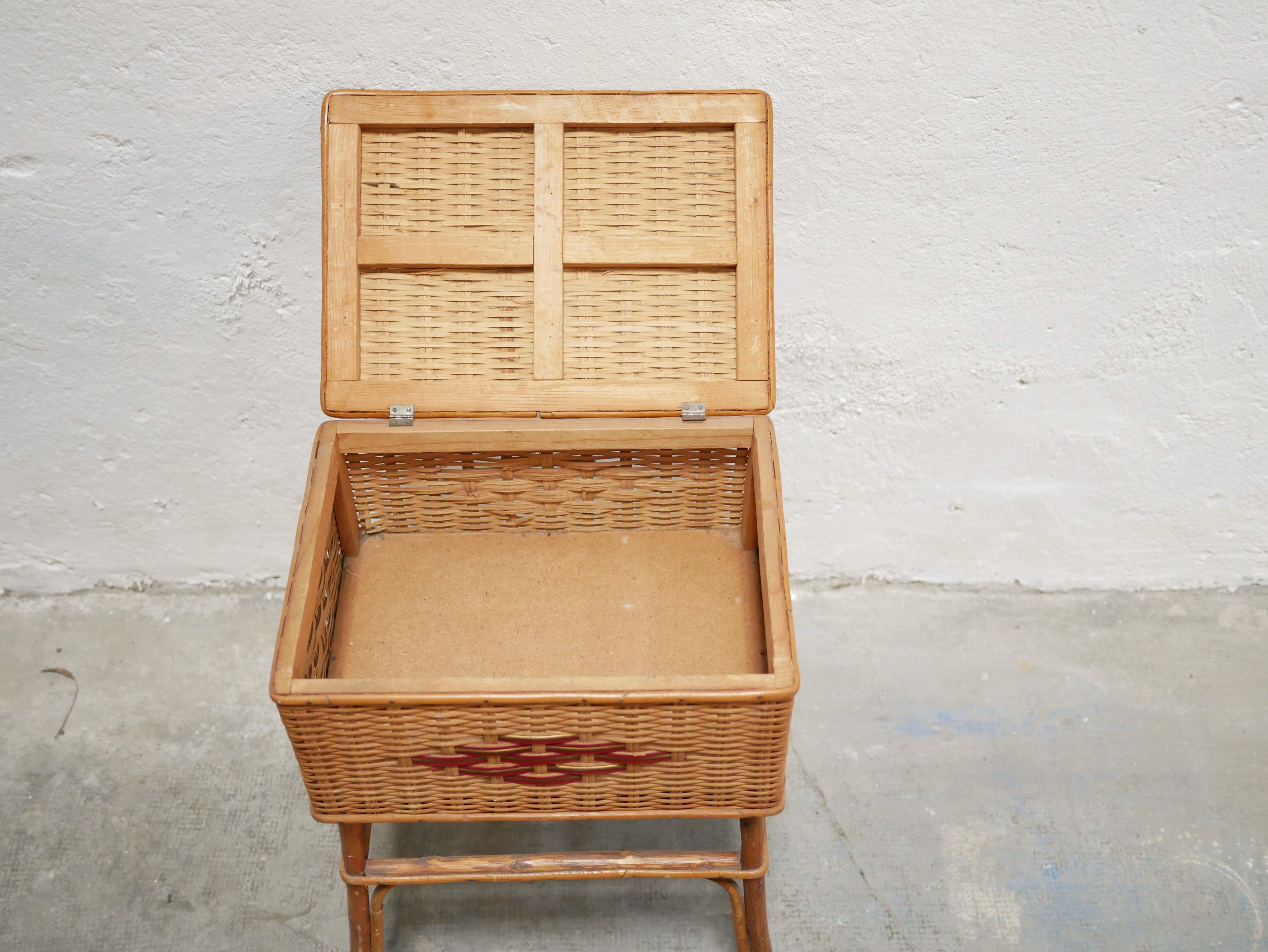 Worker vintage rattan basket