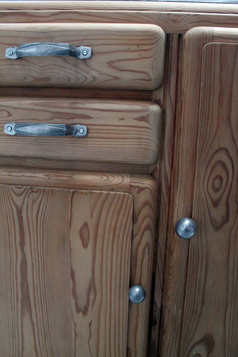 Low mado buffet, marble top, sanded